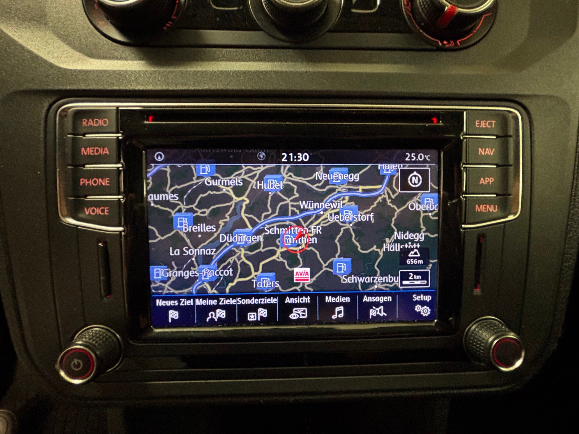 VW Caddy 2.0TDI BlueMotion Technology-image-15