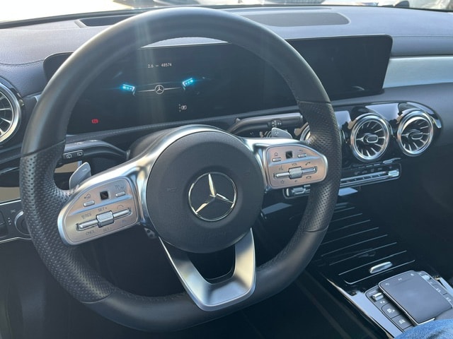 MERCEDES-BENZ A 220 d 4Matic AMG Line-image-8