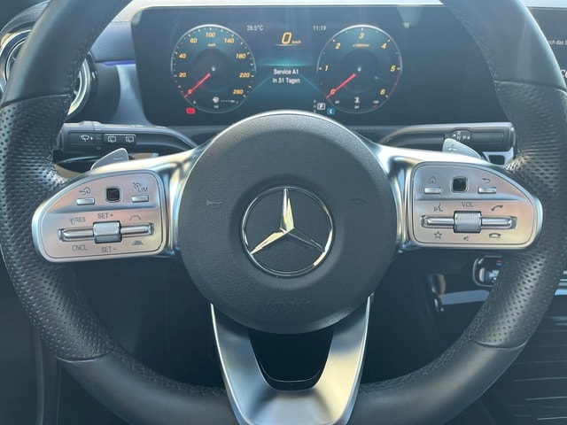 MERCEDES-BENZ A 220 d 4Matic AMG Line-image-10