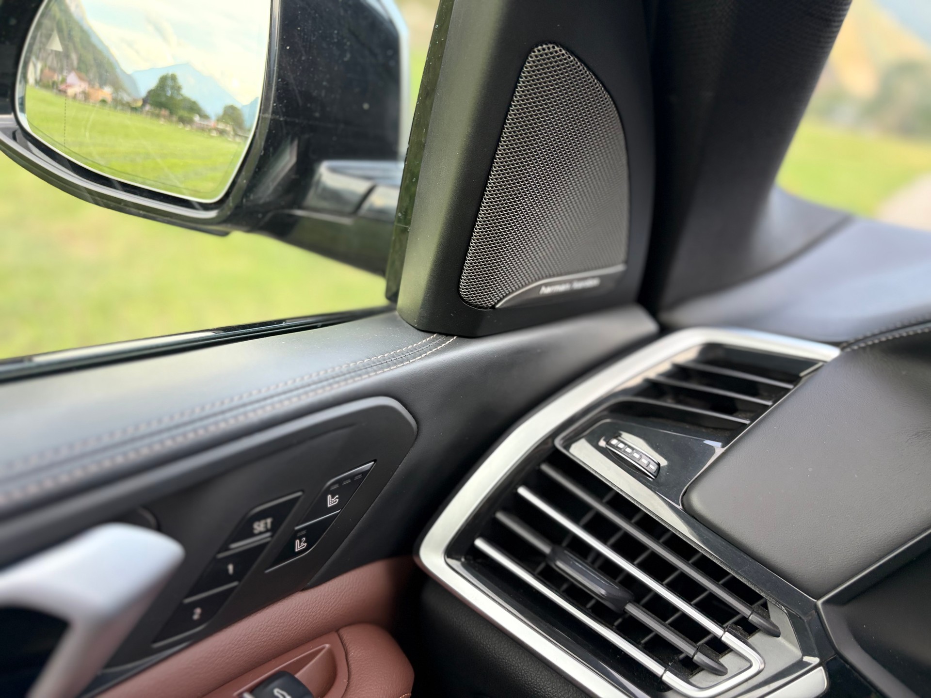 BMW M50d xDrive-image-5