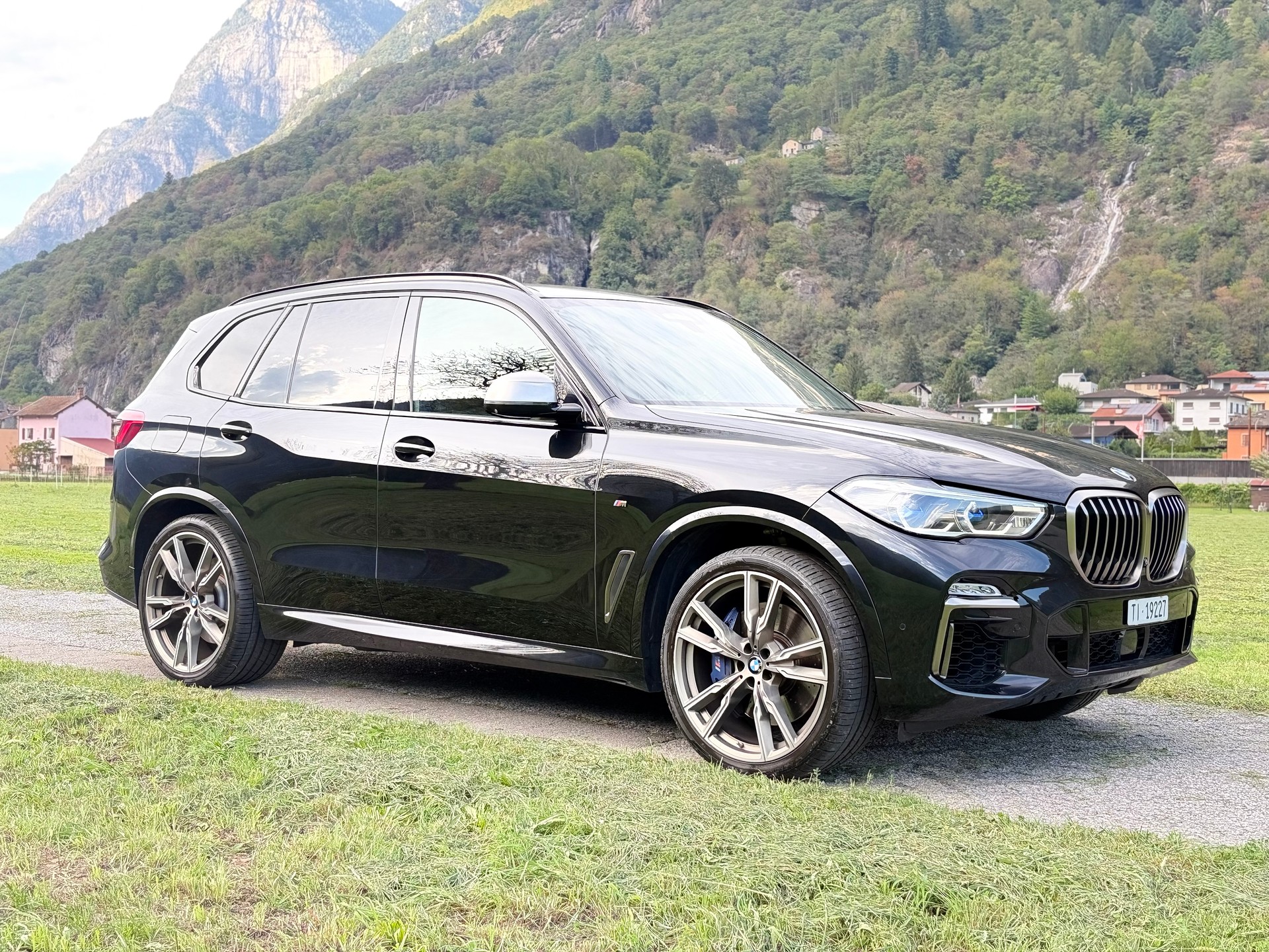 BMW M50d xDrive-image-1