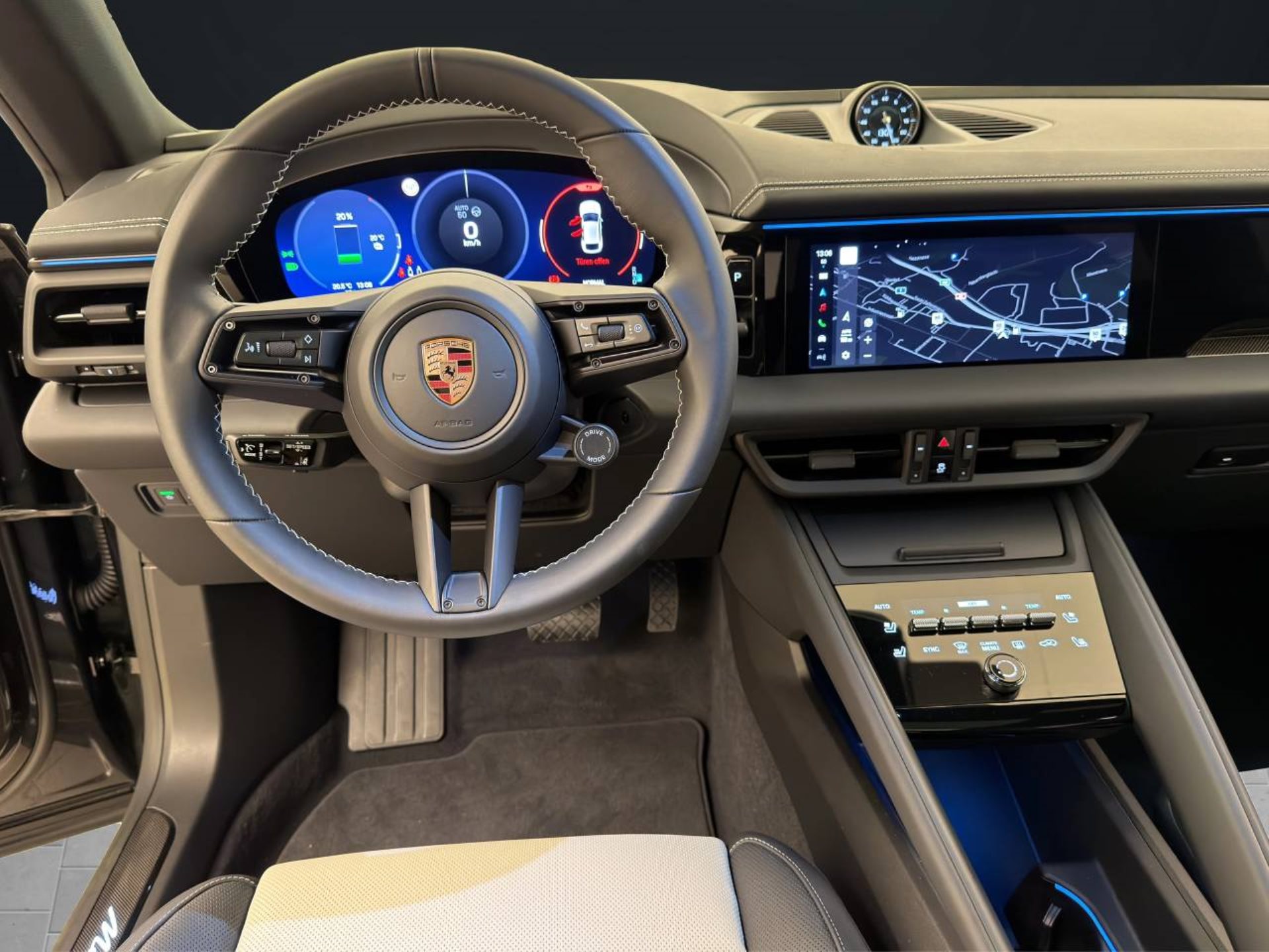 PORSCHE Macan 4-image-12