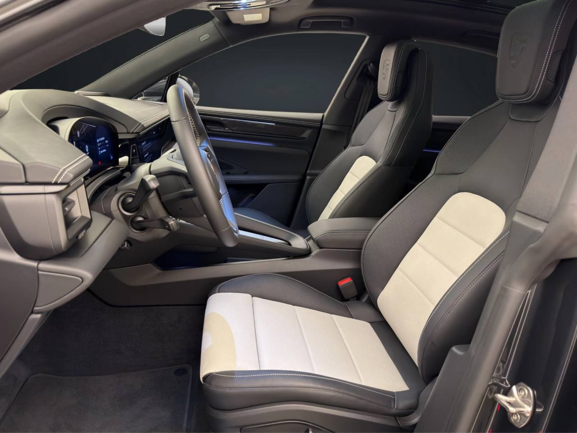 PORSCHE Macan 4-image-3