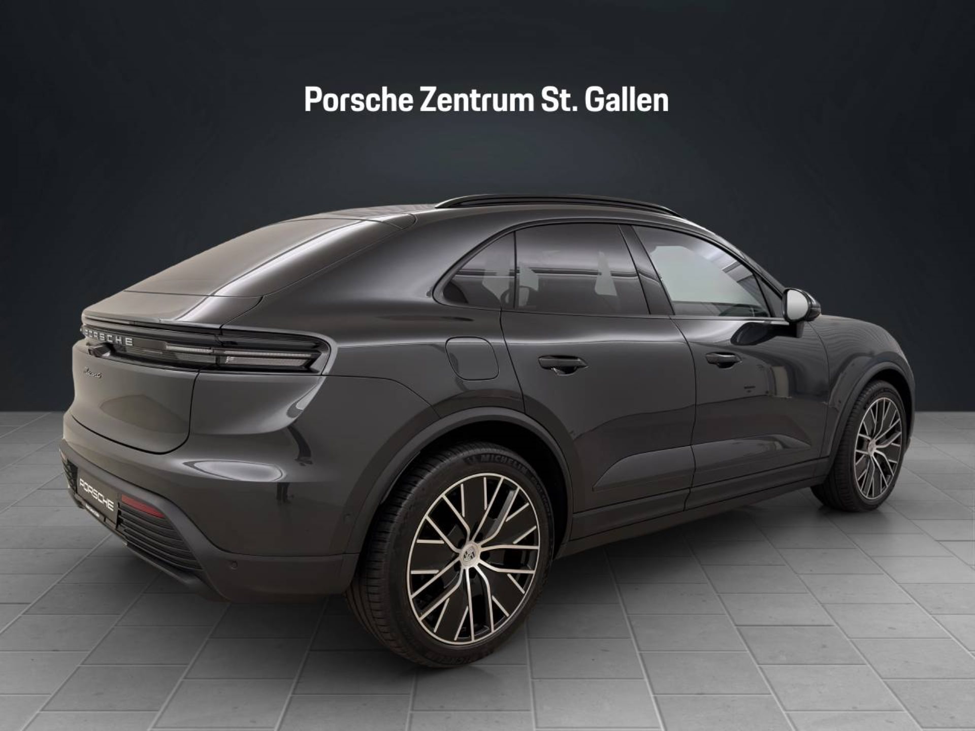 PORSCHE Macan 4-image-7