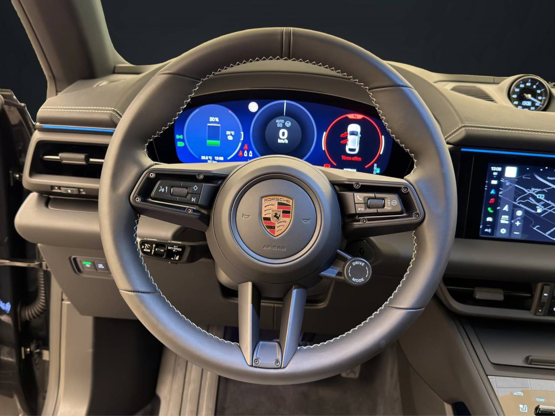 PORSCHE Macan 4-image-4