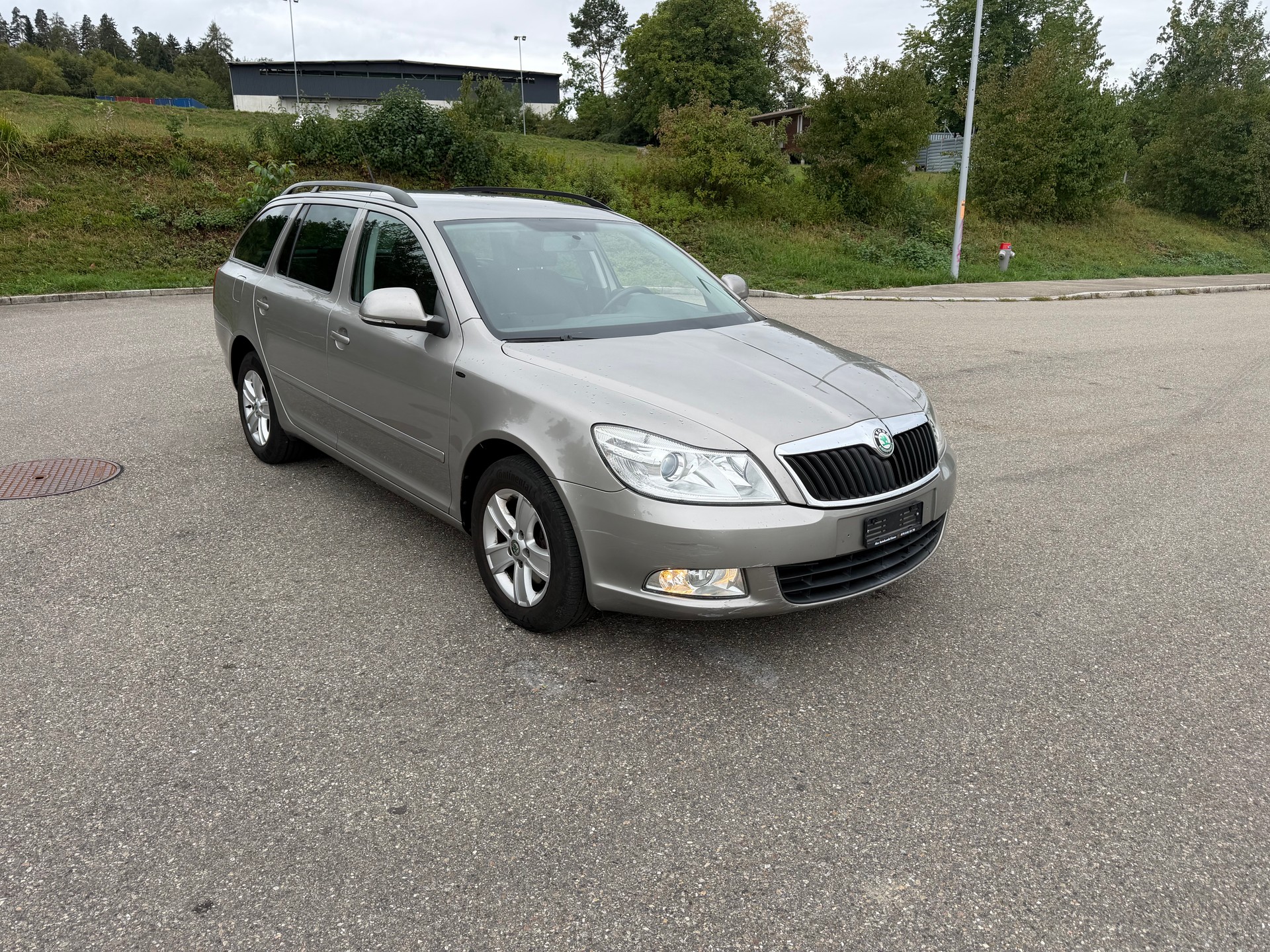SKODA Octavia Combi 1.8 TSI 50Years 4x4-image-0