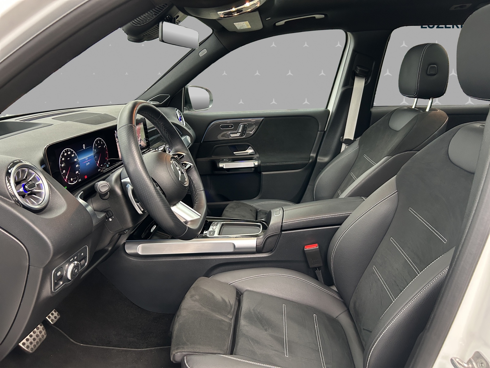 MERCEDES-BENZ GLB 250 4Matic 8G-Tronic-image-7
