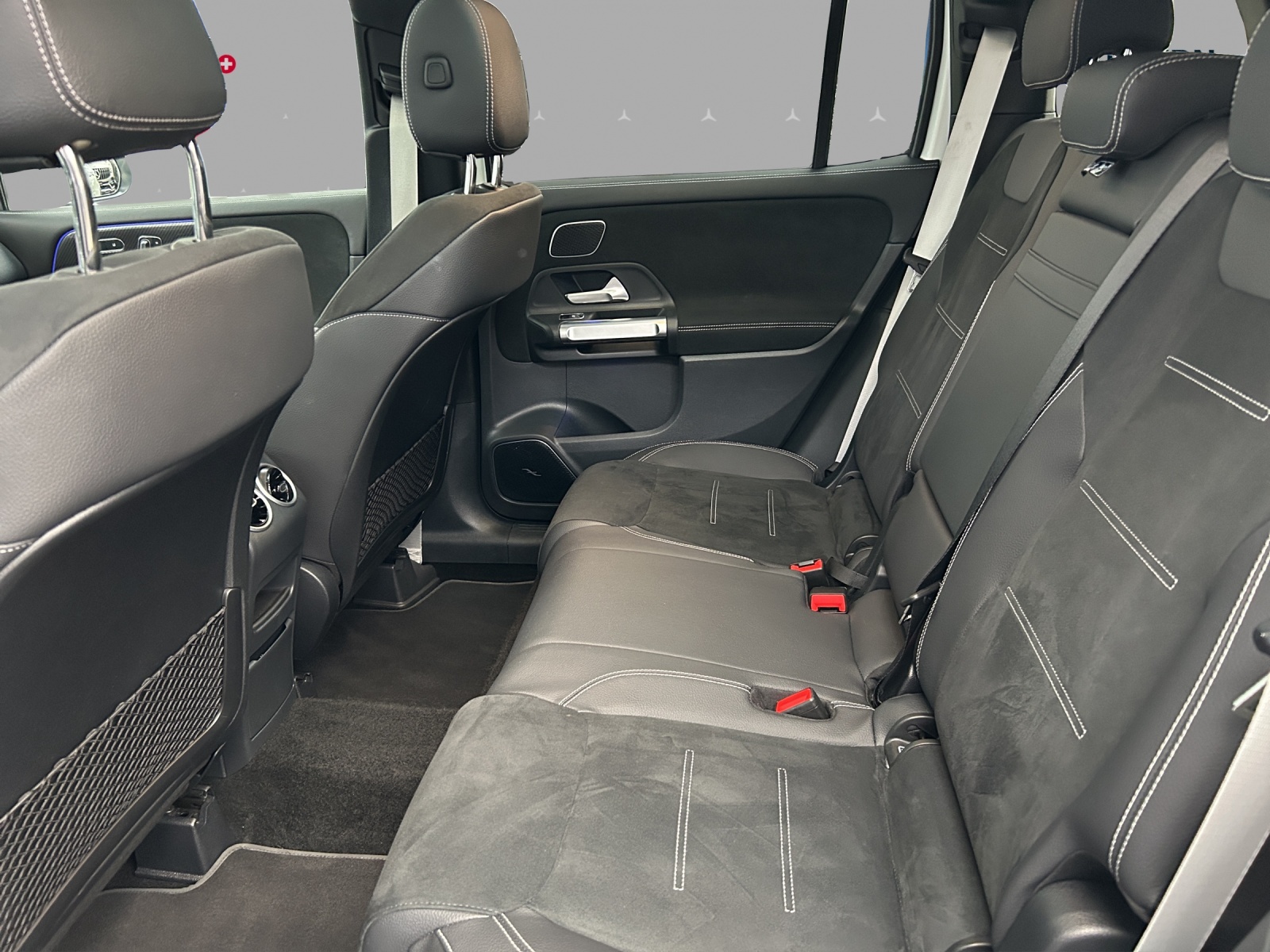 MERCEDES-BENZ GLB 250 4Matic 8G-Tronic-image-12