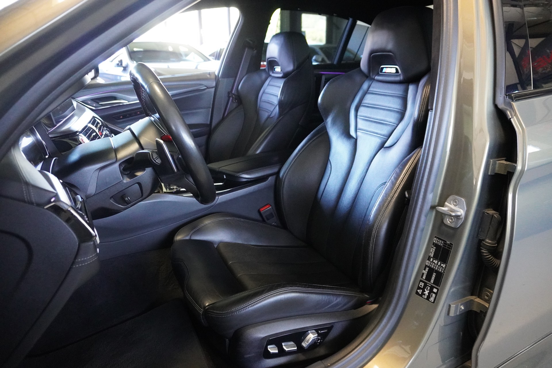 BMW M5 xDrive Drivelogic // NO OPF!! // VOLL AUSSTATTUNG //-image-8