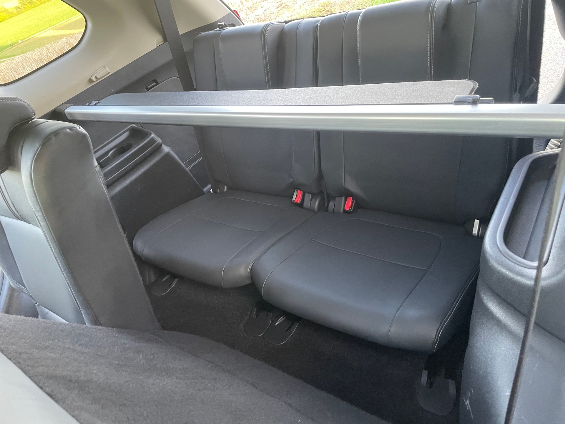 MITSUBISHI Outlander 2.2 DID Diamond 4WD Automatic-image-12