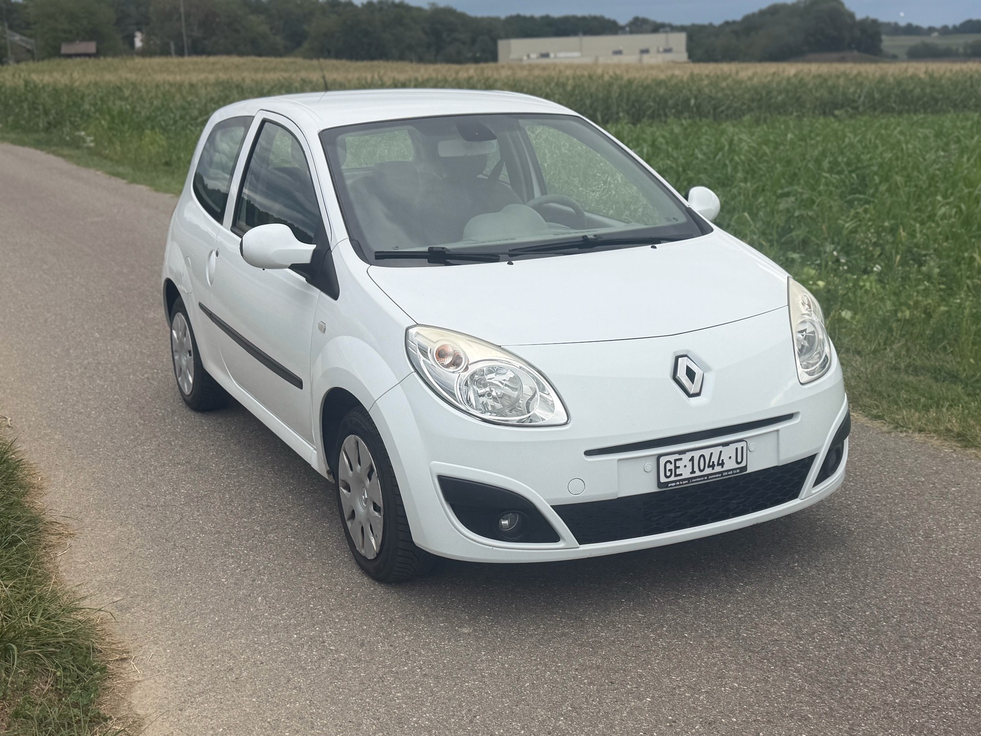 RENAULT Twingo 1.2 16V Initiale-image-2