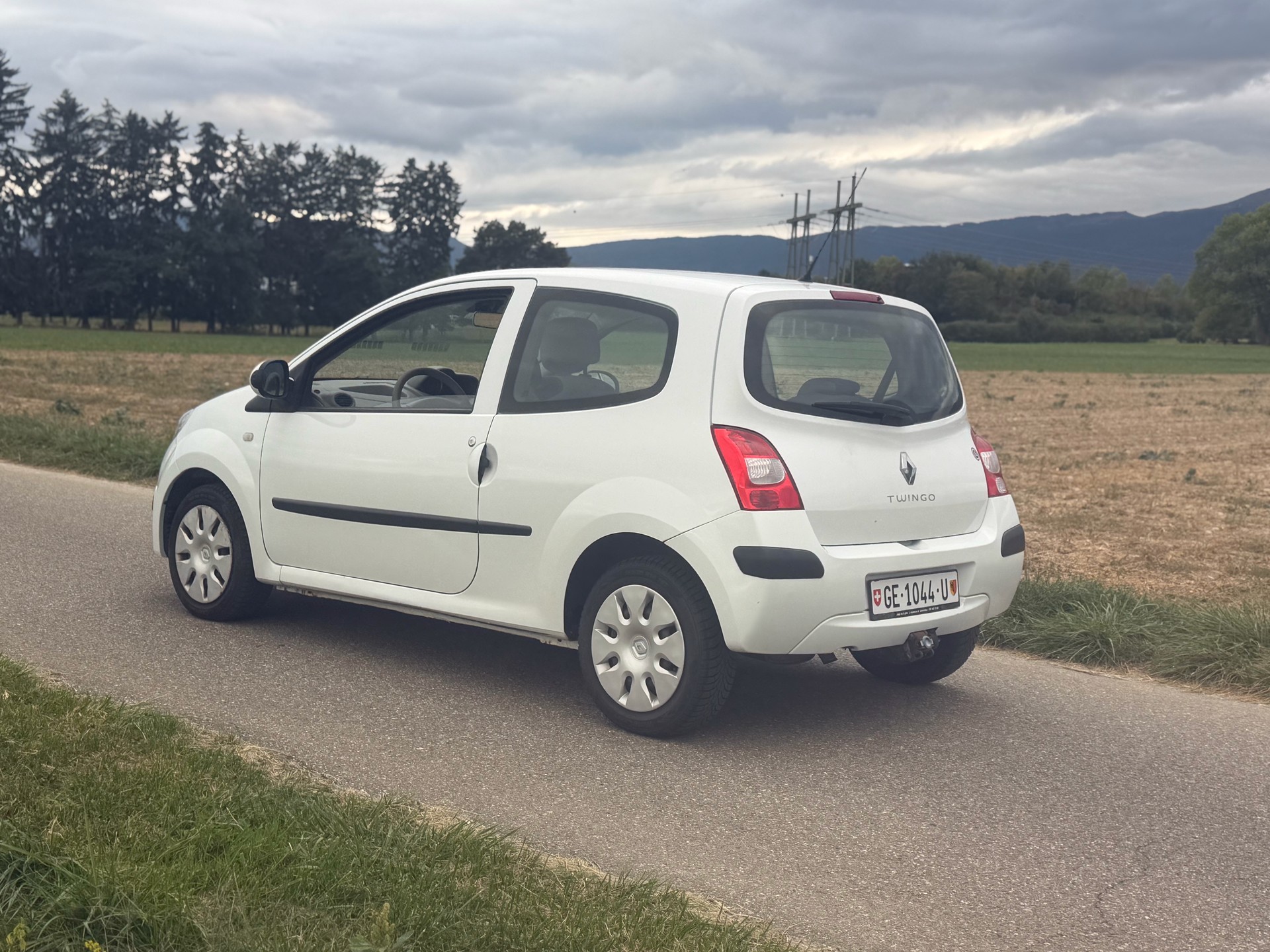 RENAULT Twingo 1.2 16V Initiale-image-7
