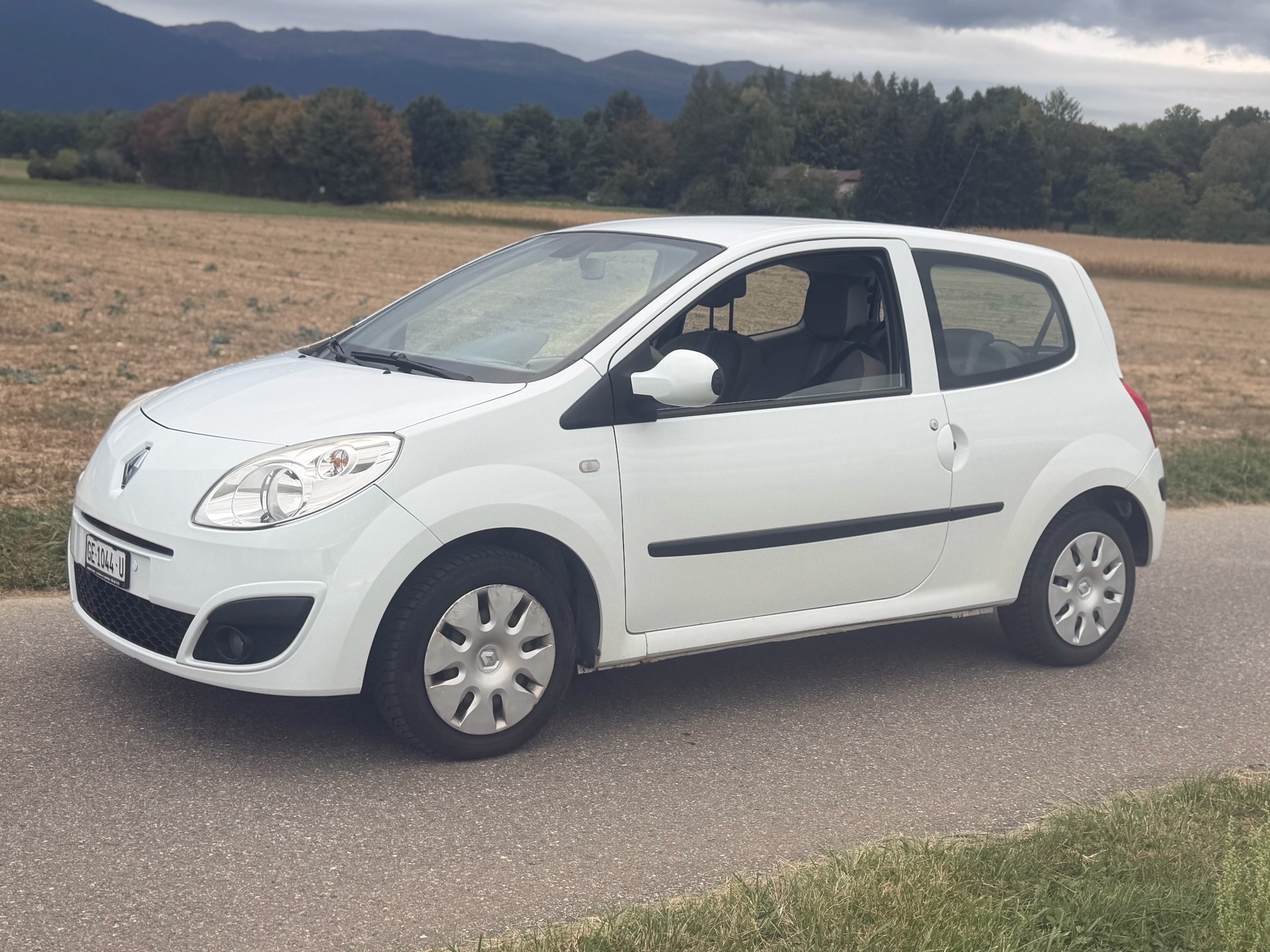RENAULT Twingo 1.2 16V Initiale-image-5