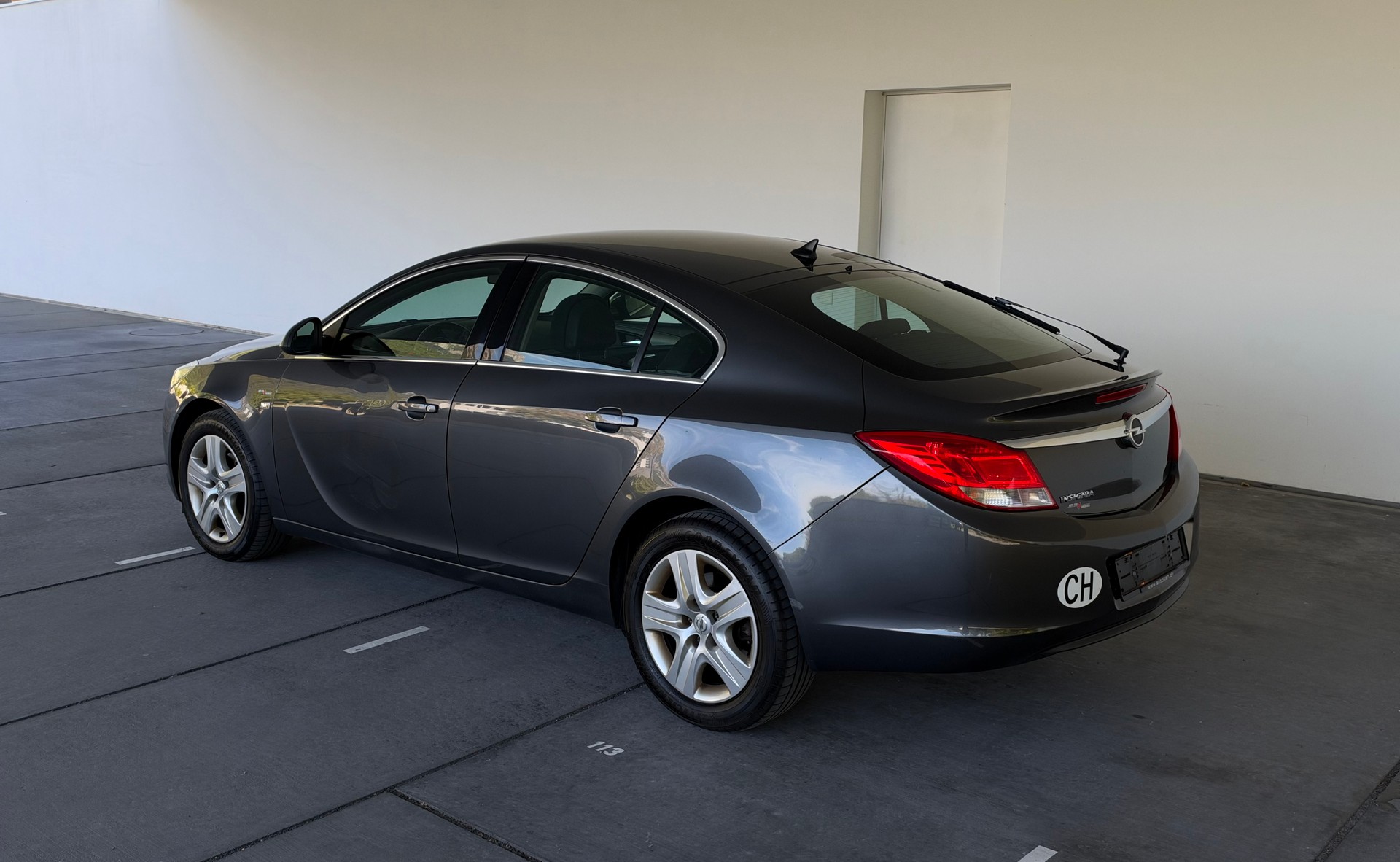 OPEL Insignia 1.8-image-2