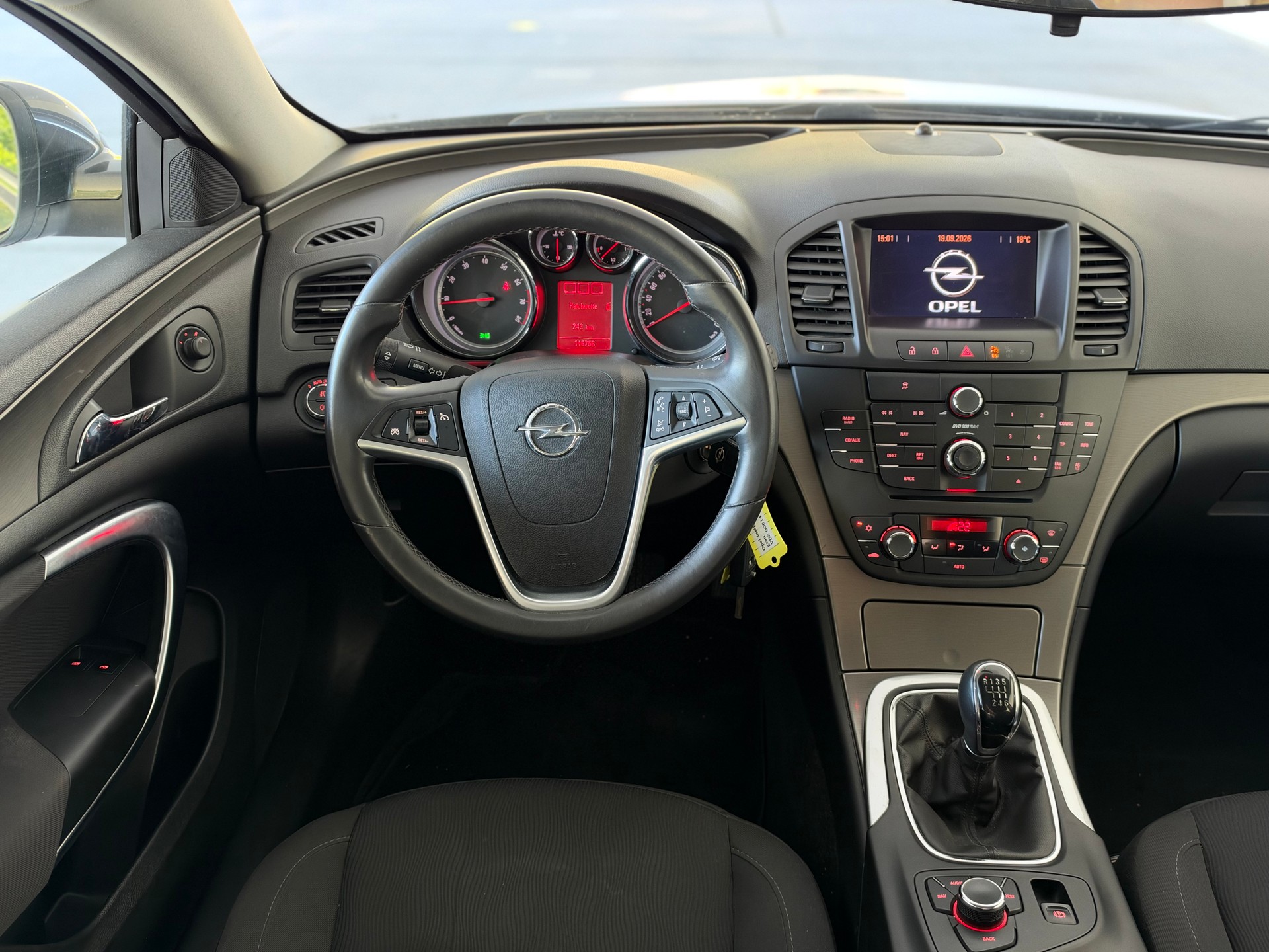 OPEL Insignia 1.8-image-7