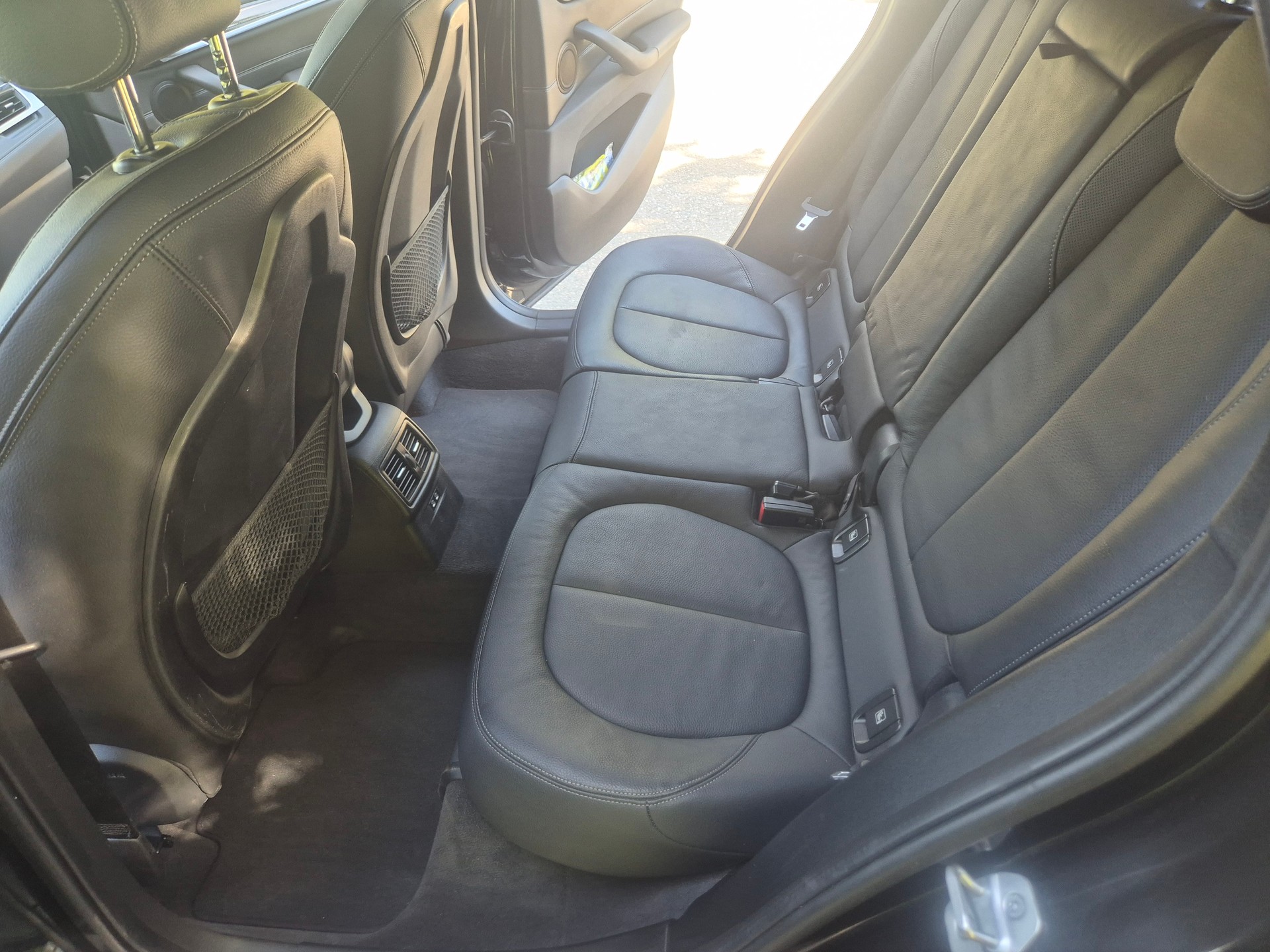 BMW X1 25ixDrive SAG-image-7