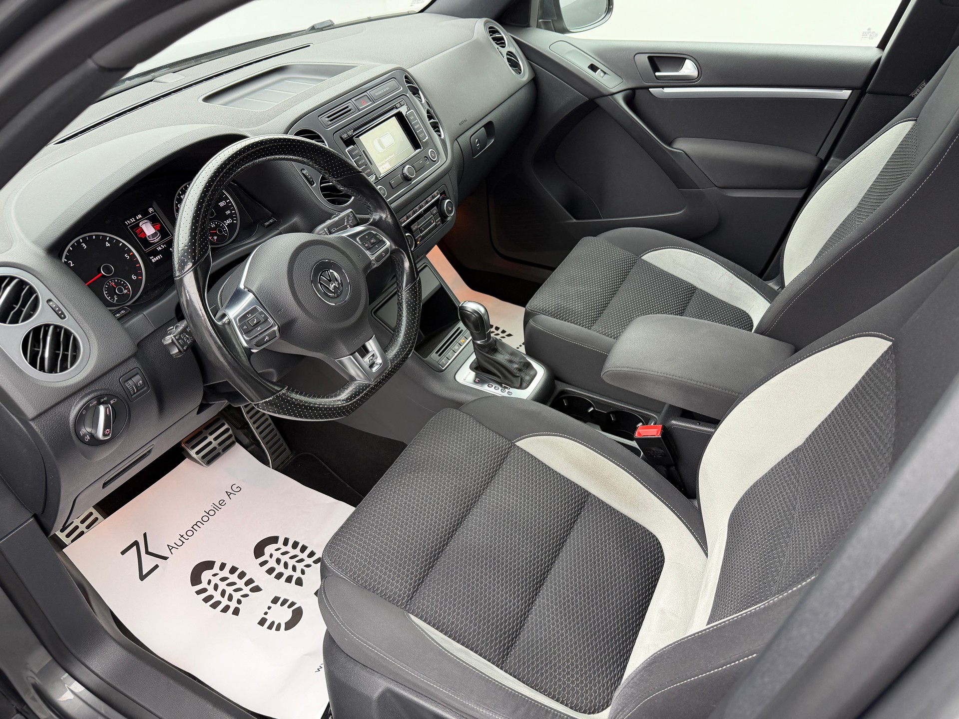 VW Tiguan 2.0 TDI BMT CUP ABT 205PS 4Motion DSG / RF-Kamera / Navi / PDC / DAB / AHK-Schwenkbar /-image-6