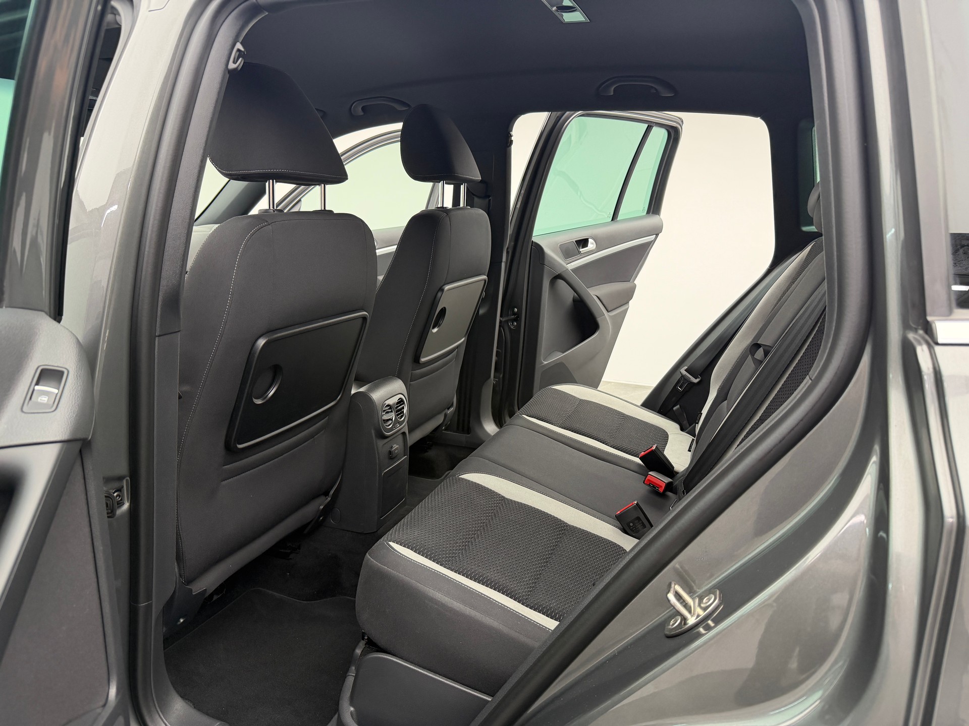 VW Tiguan 2.0 TDI BMT CUP ABT 205PS 4Motion DSG / RF-Kamera / Navi / PDC / DAB / AHK-Schwenkbar /-image-8
