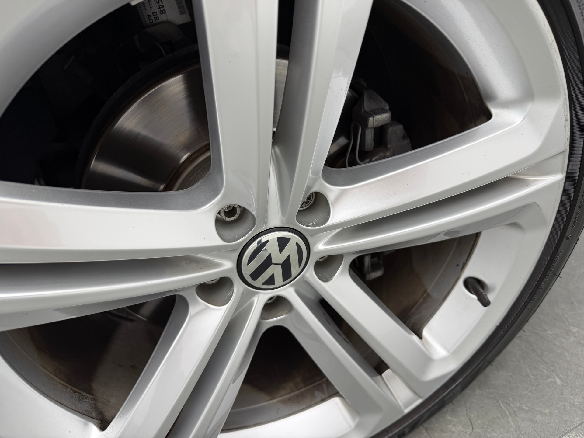 VW Tiguan 2.0 TDI BMT CUP ABT 205PS 4Motion DSG / RF-Kamera / Navi / PDC / DAB / AHK-Schwenkbar /-image-17