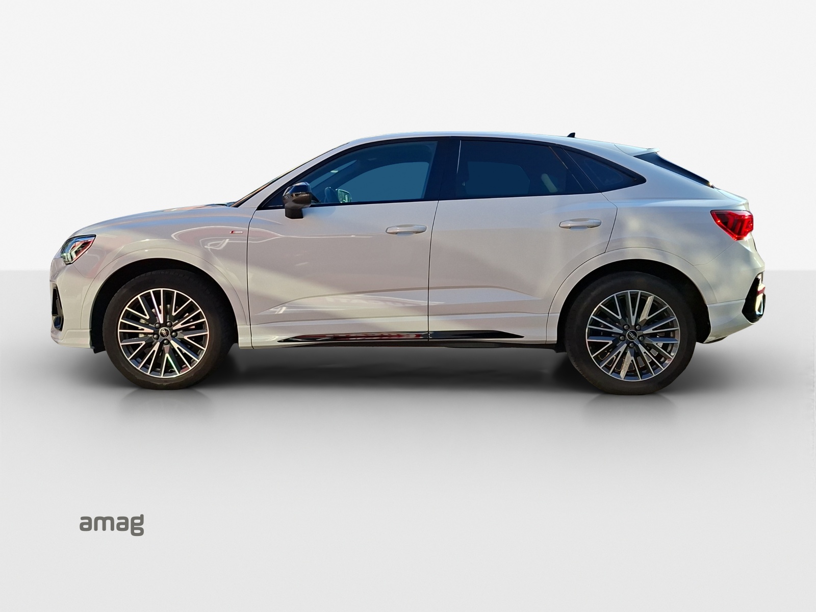 AUDI Q3 Sportback 35 TFSI S line Attraction S-tronic-image-1