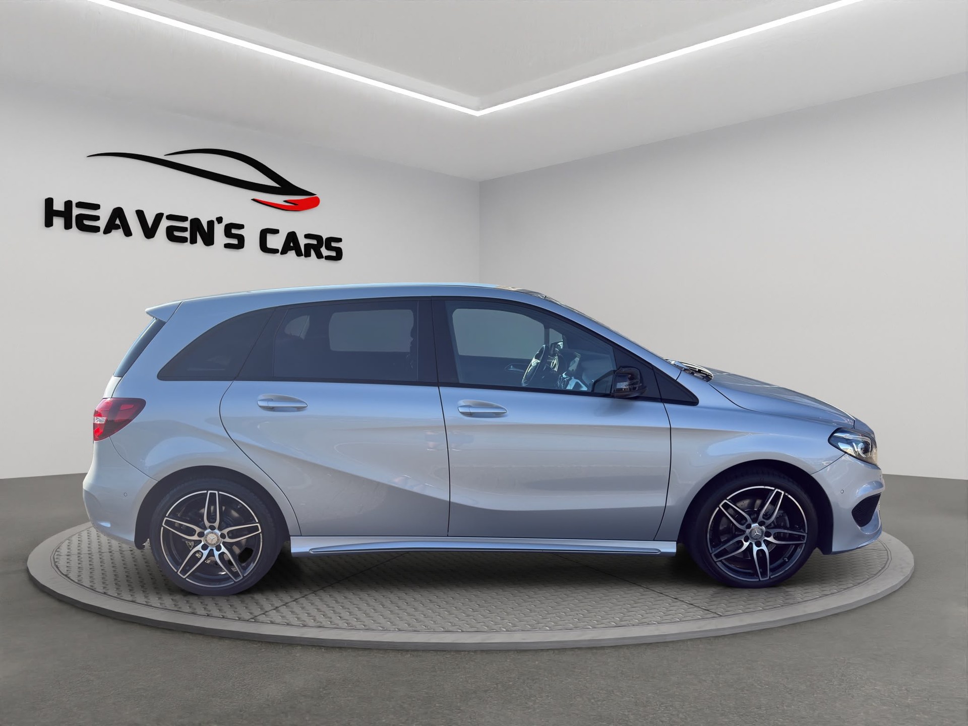 MERCEDES-BENZ B 220 CDI Swiss Star Edition AMG Line 4Matic-image-4
