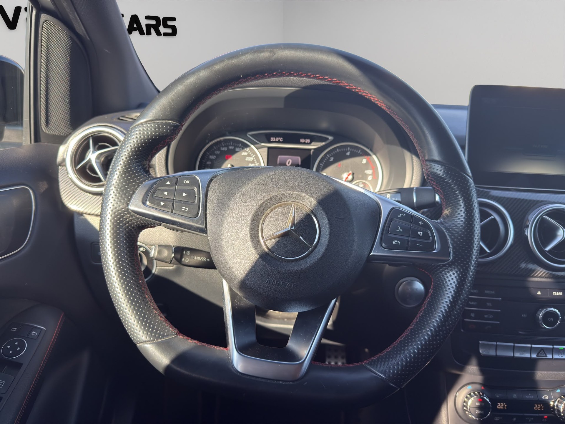 MERCEDES-BENZ B 220 CDI Swiss Star Edition AMG Line 4Matic-image-15