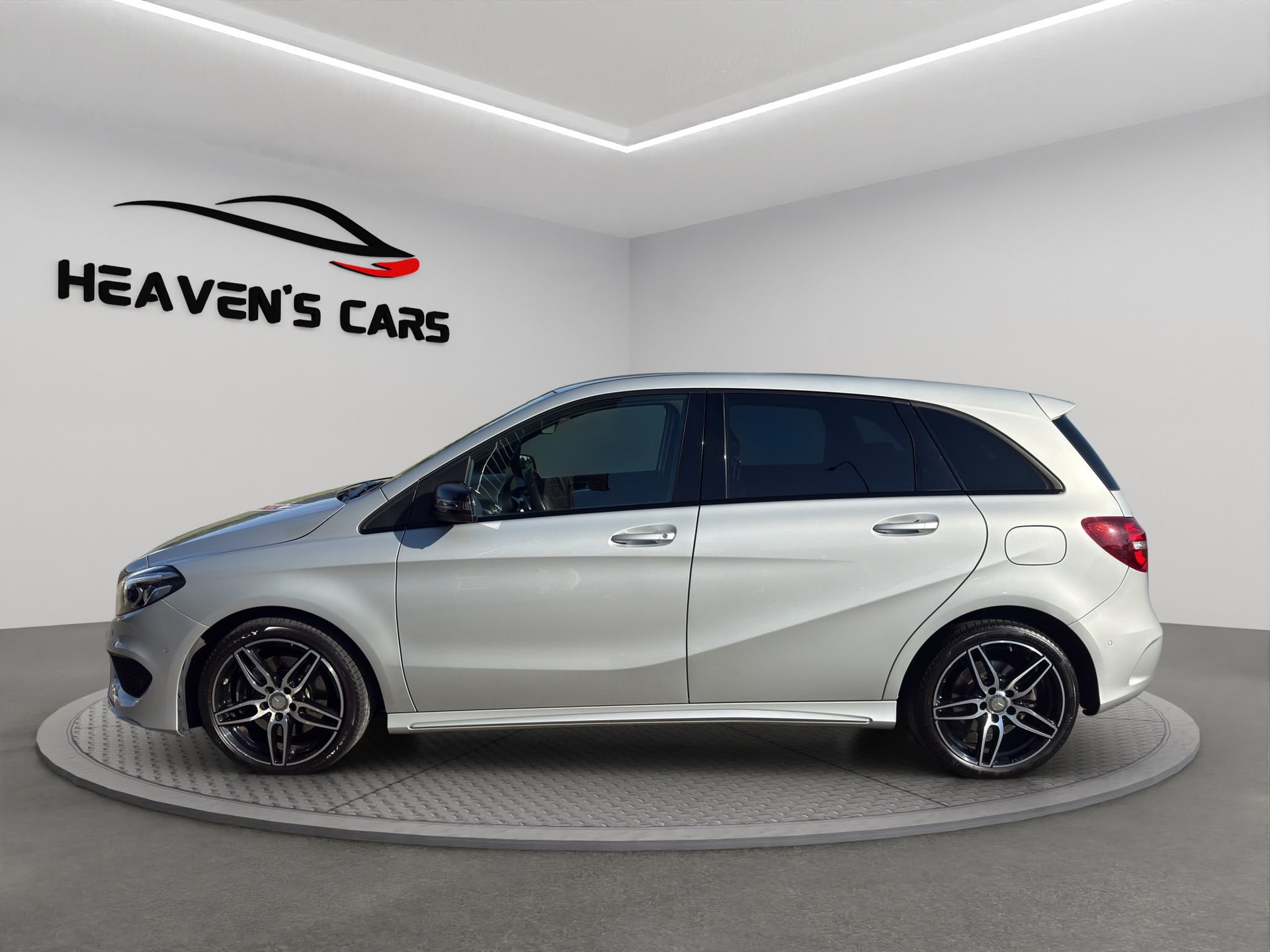 MERCEDES-BENZ B 220 CDI Swiss Star Edition AMG Line 4Matic-image-1