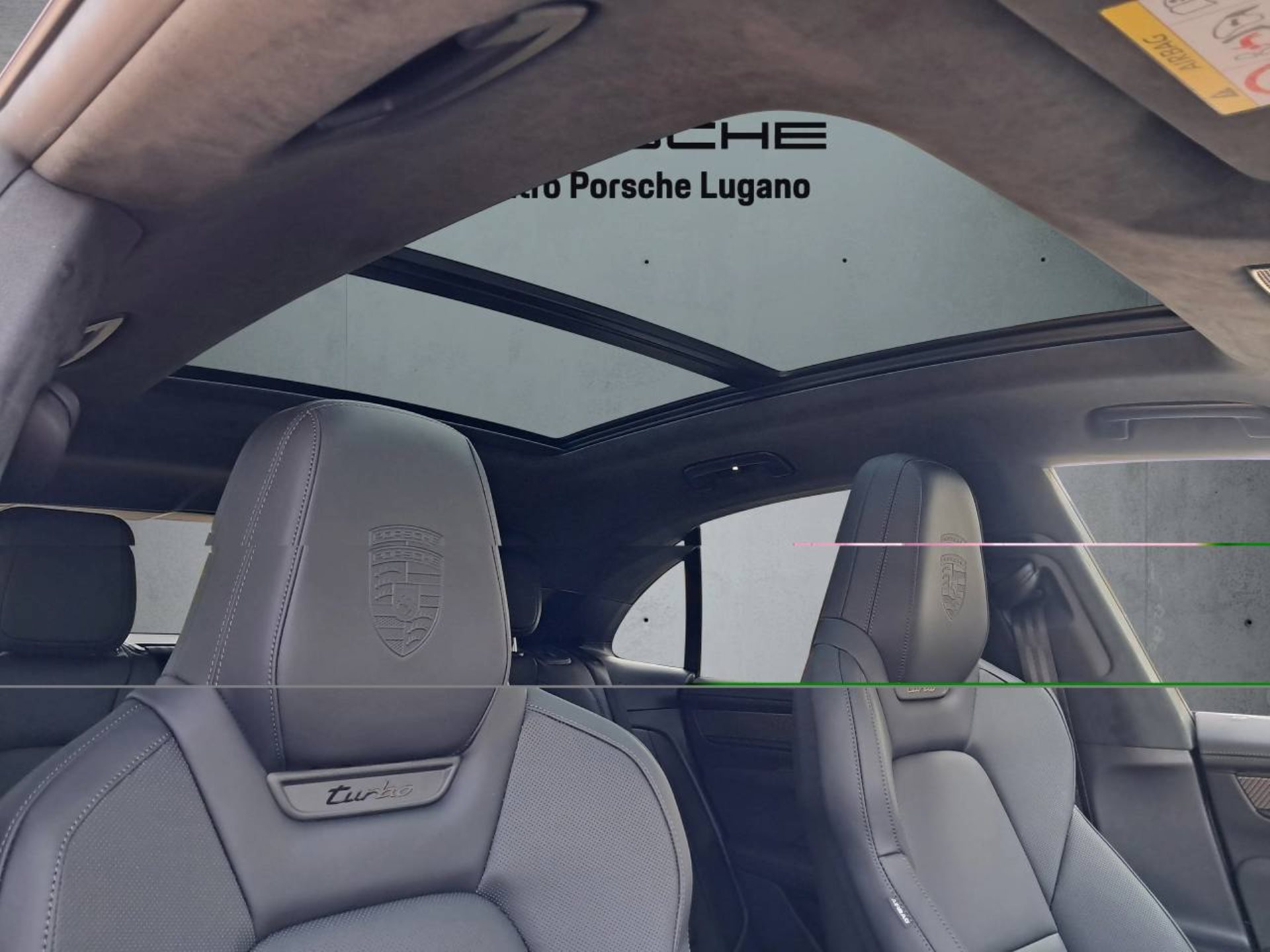 PORSCHE Macan Turbo-image-19