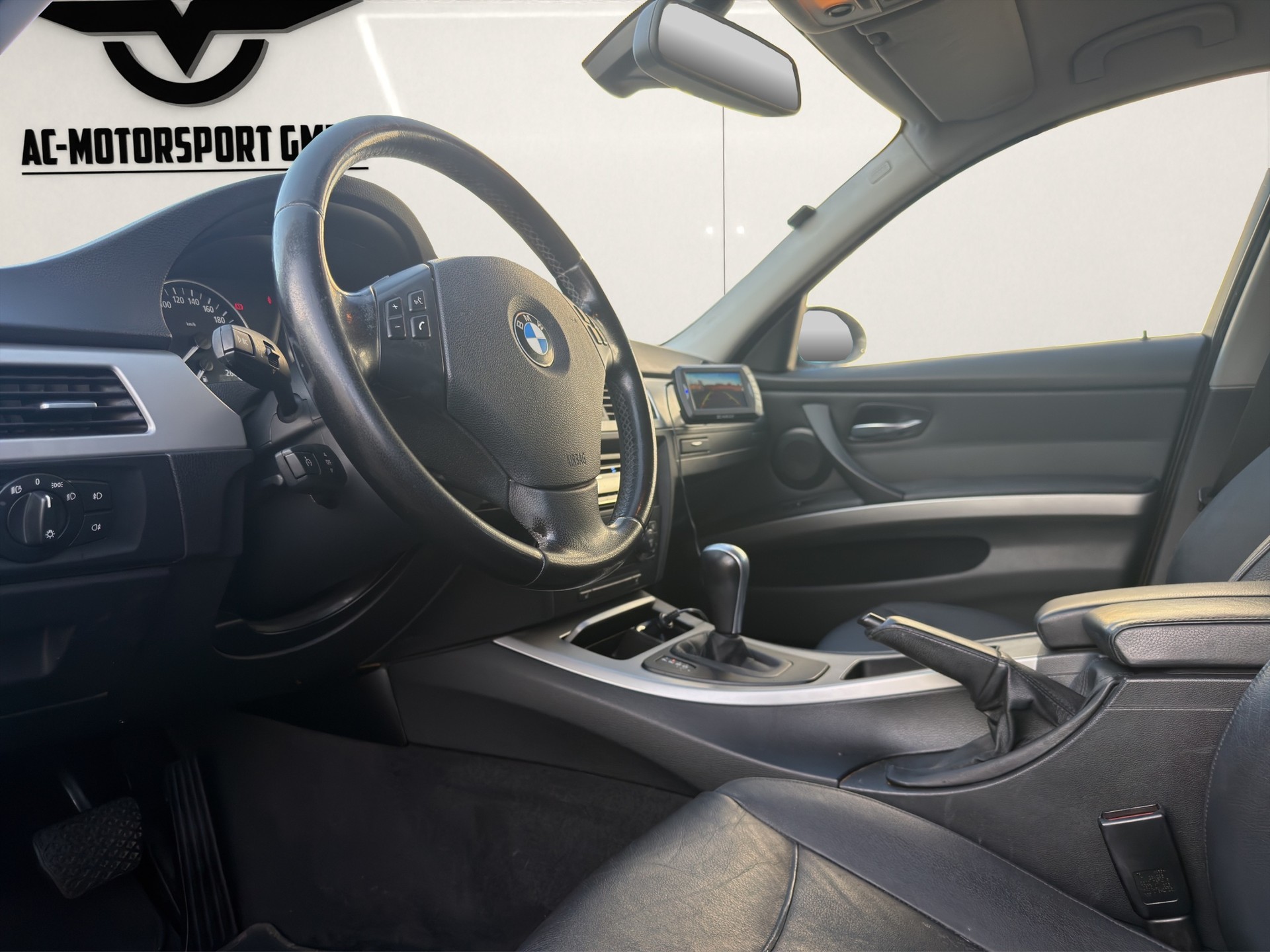 BMW 320d Touring more4you-image-14
