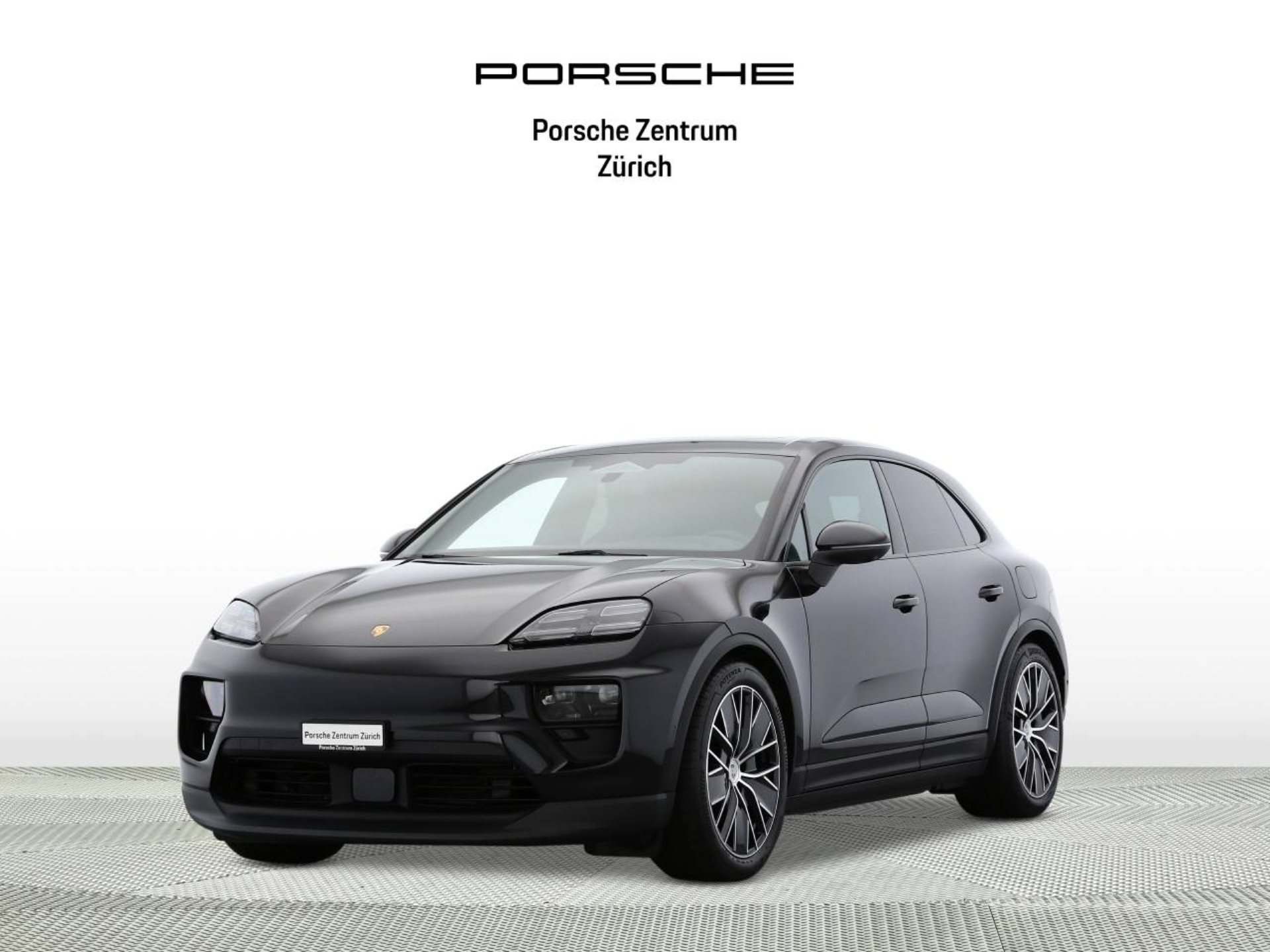 PORSCHE Macan 4