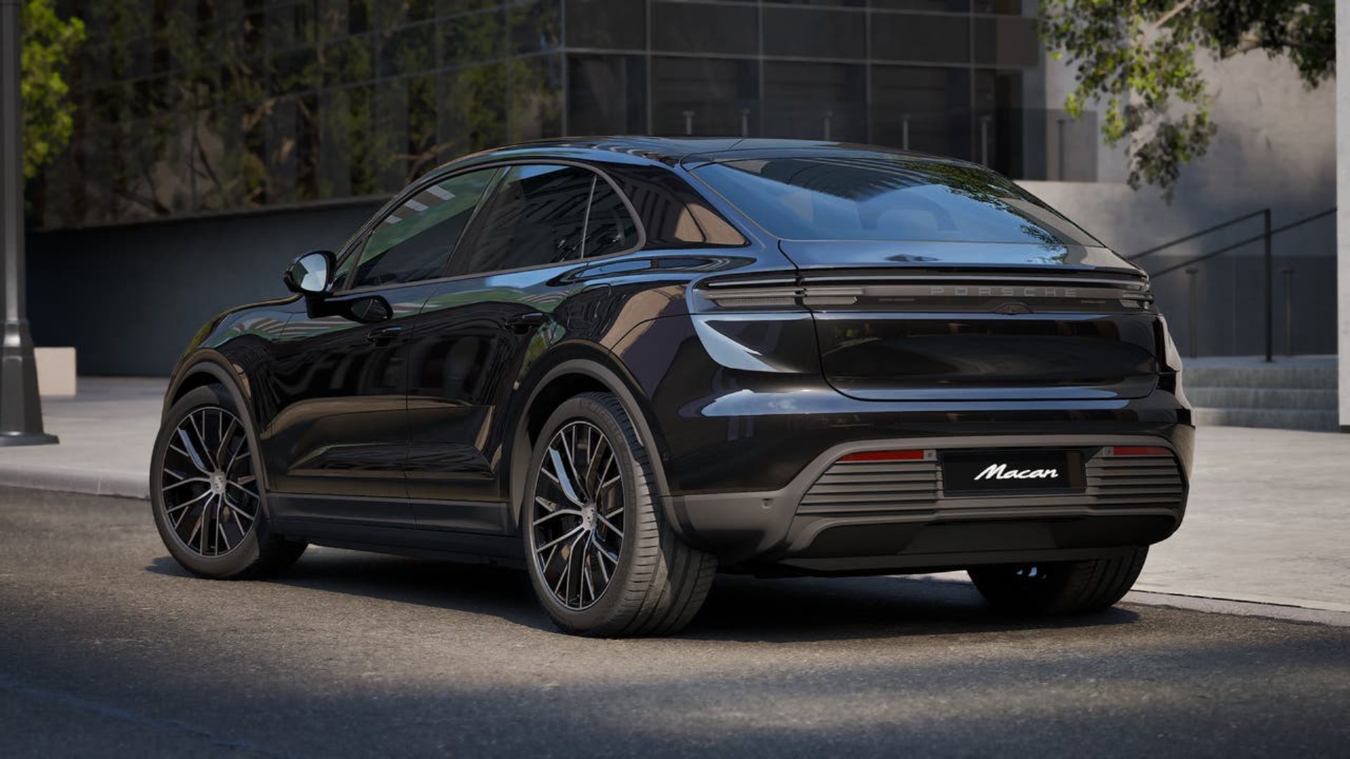 PORSCHE Macan 4-image-2