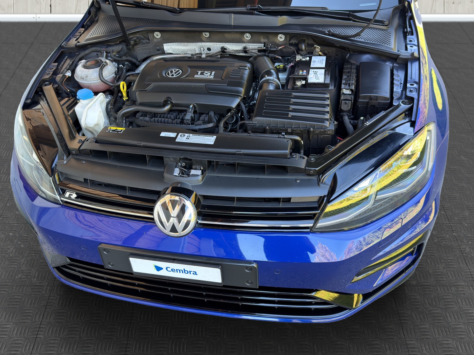 VW Golf 2.0 TSI R 4Motion DSG-image-15