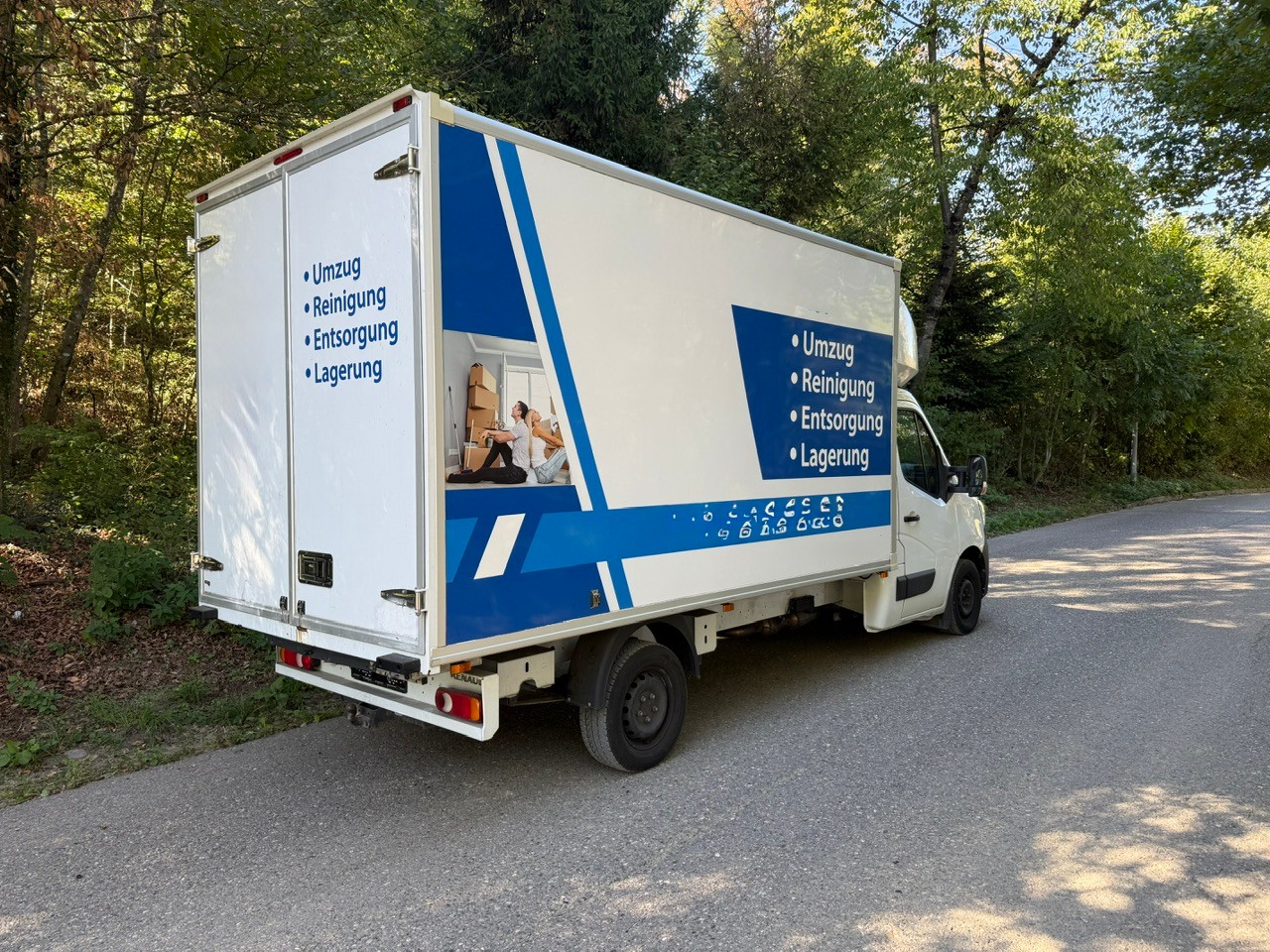 RENAULT Master P35 2.3 Blue dCi 145 L3 Grand Volume-image-1