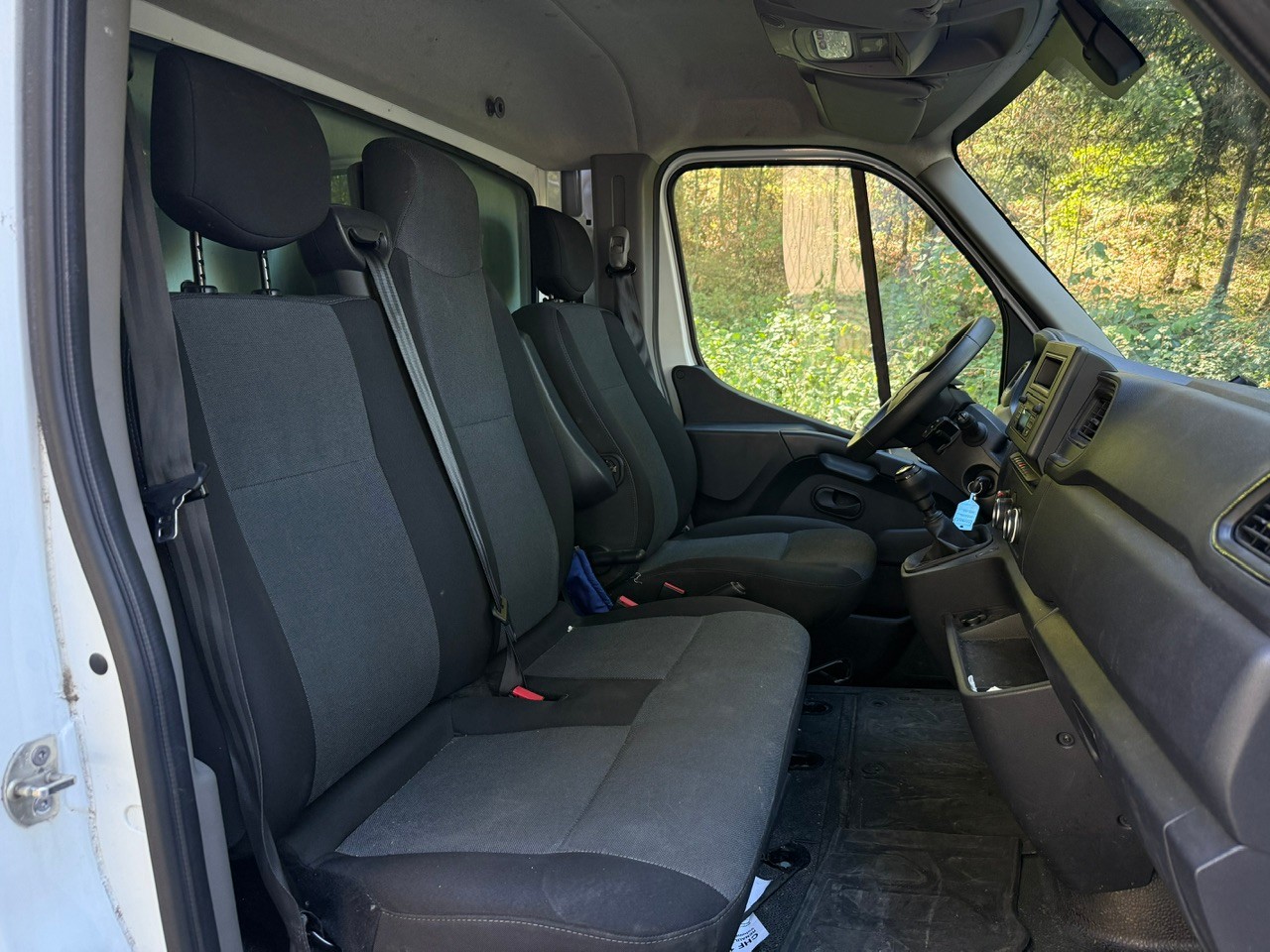 RENAULT Master P35 2.3 Blue dCi 145 L3 Grand Volume-image-9