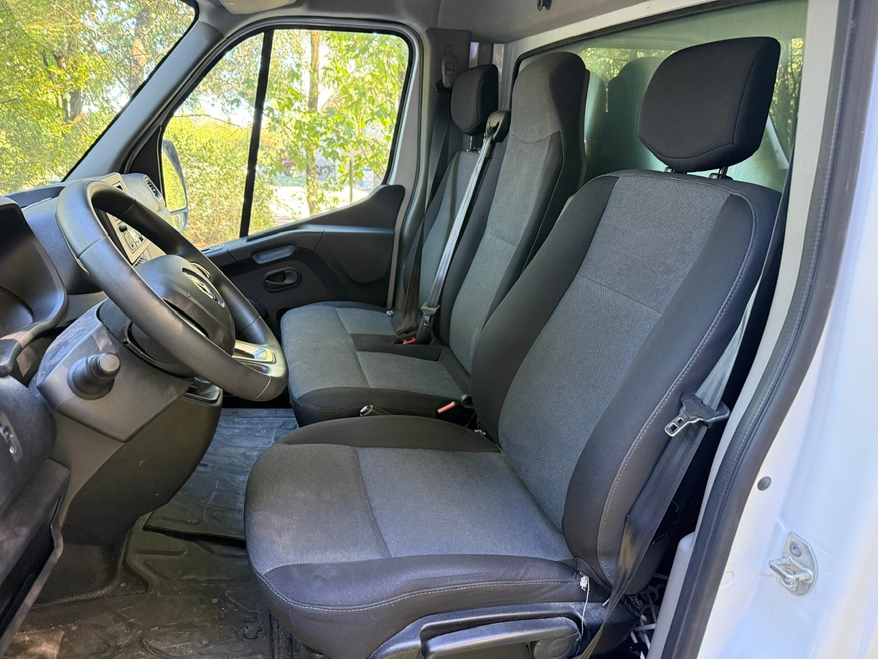 RENAULT Master P35 2.3 Blue dCi 145 L3 Grand Volume-image-8