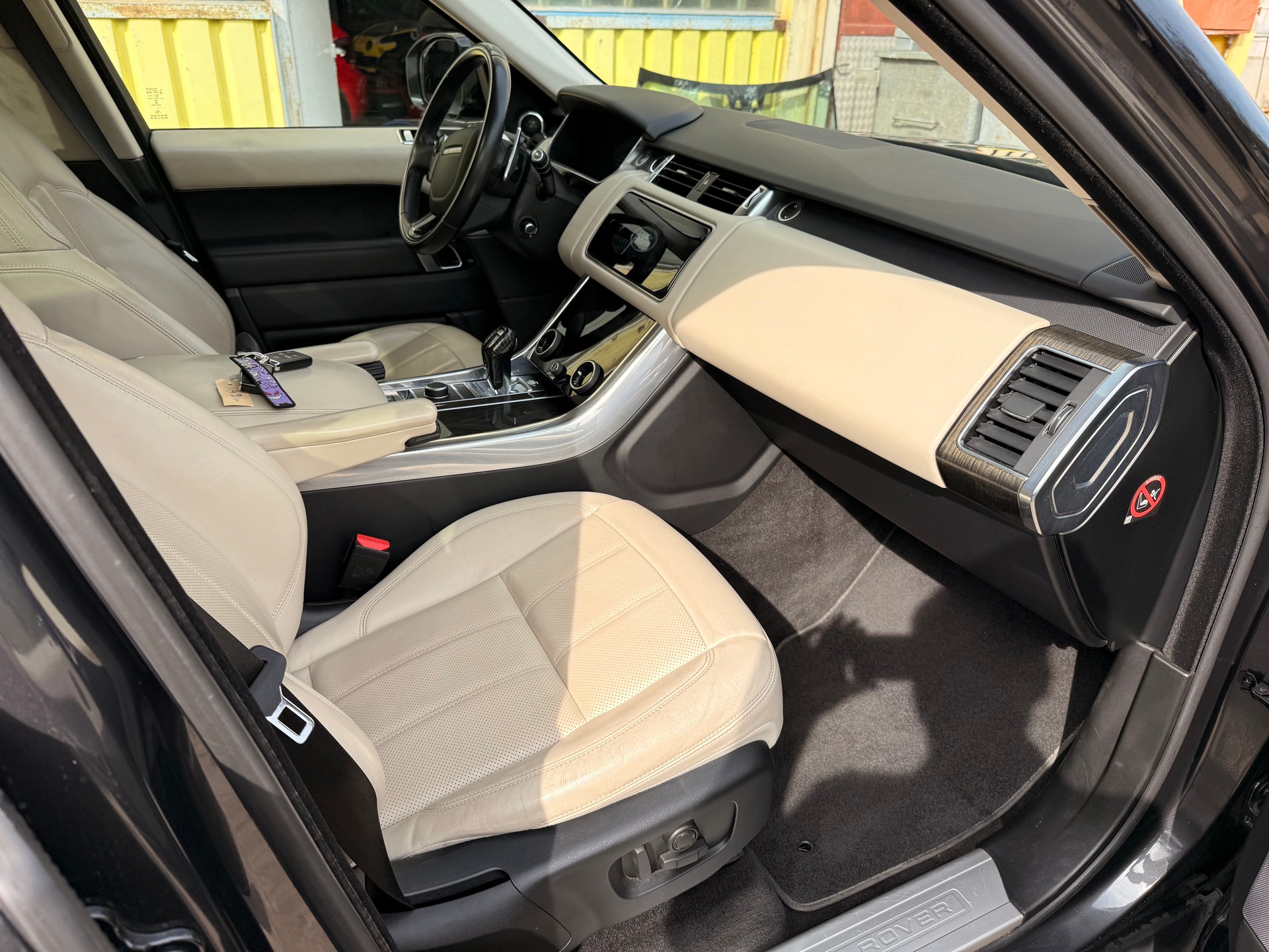 LAND ROVER Range Rover Sport 3.0 SDV6 HSE Automatic-image-14