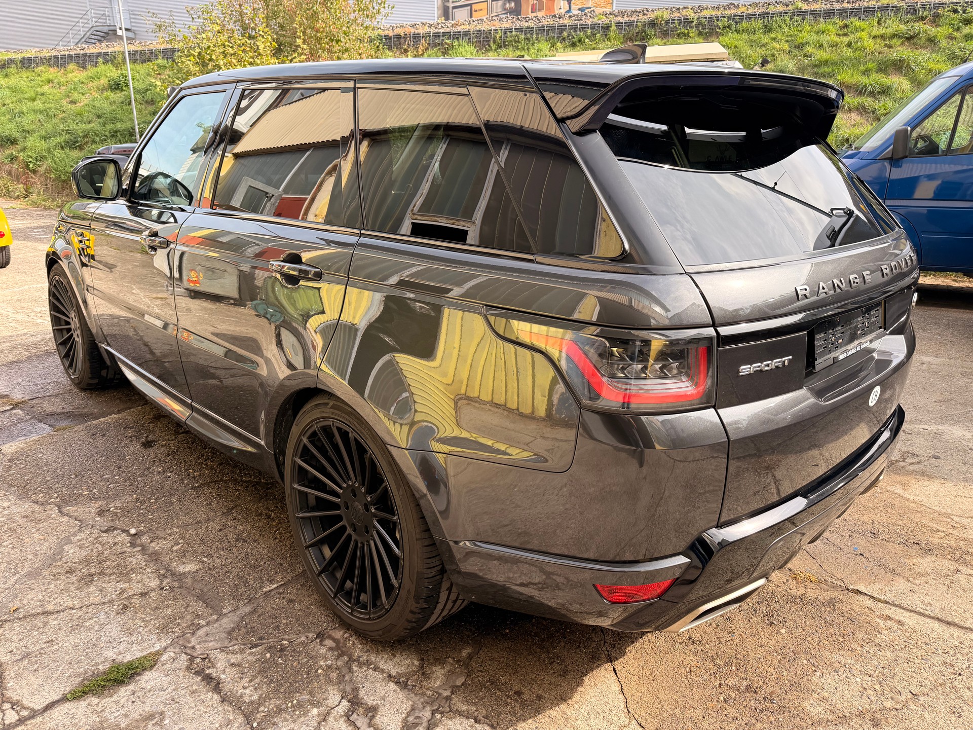 LAND ROVER Range Rover Sport 3.0 SDV6 HSE Automatic-image-3