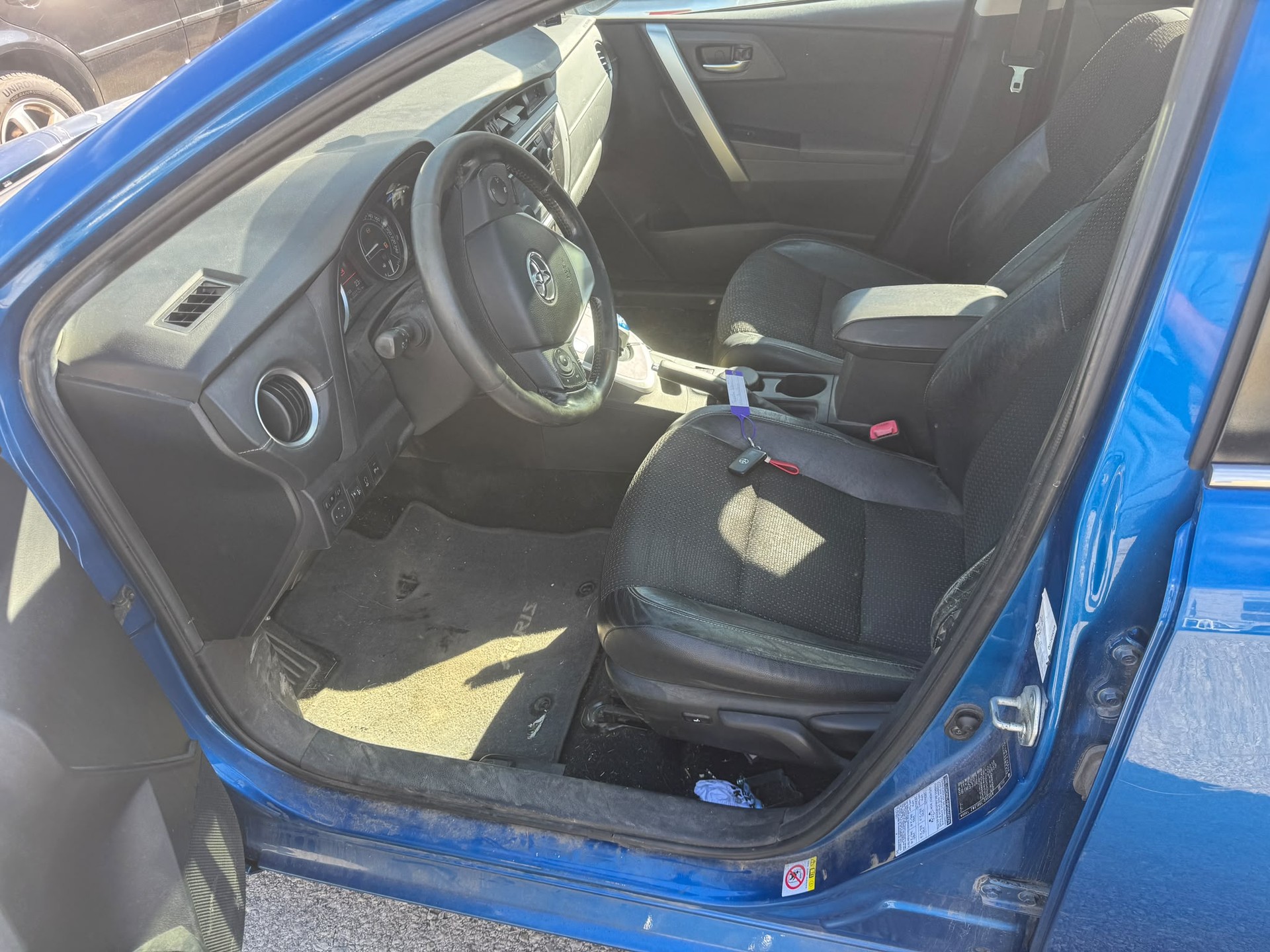 TOYOTA Auris 1.8 16V HSD Linea Sol-image-6