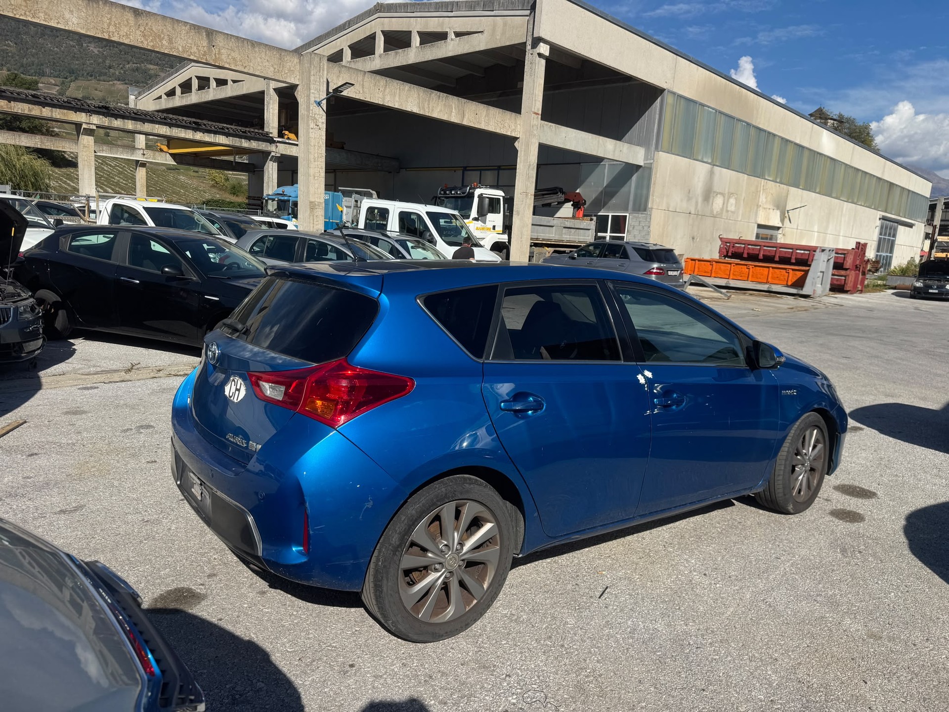 TOYOTA Auris 1.8 16V HSD Linea Sol-image-4