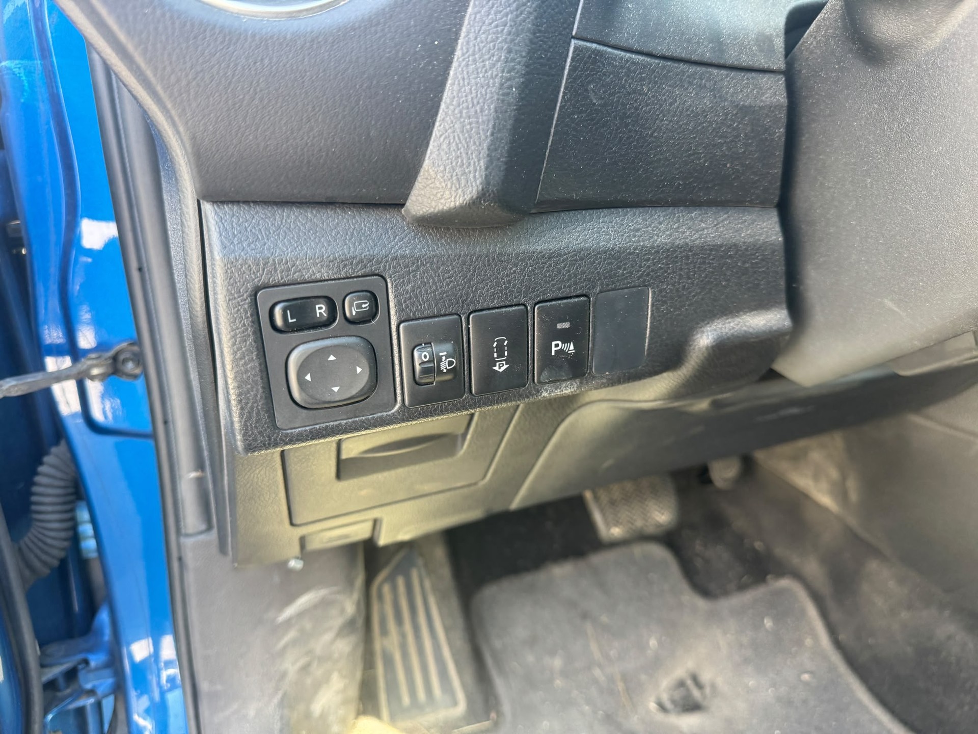 TOYOTA Auris 1.8 16V HSD Linea Sol-image-9