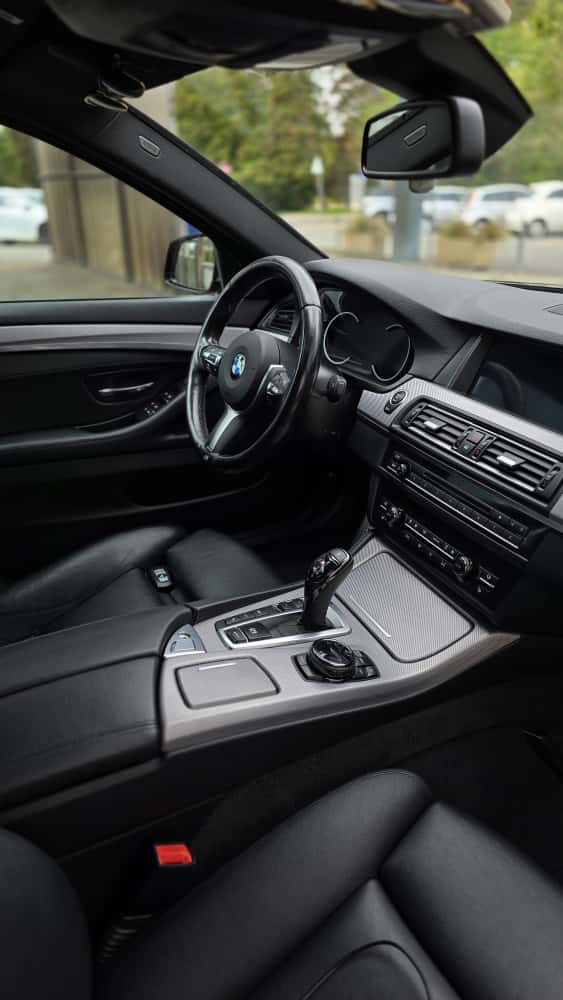 BMW M 550d xDrive-image-8