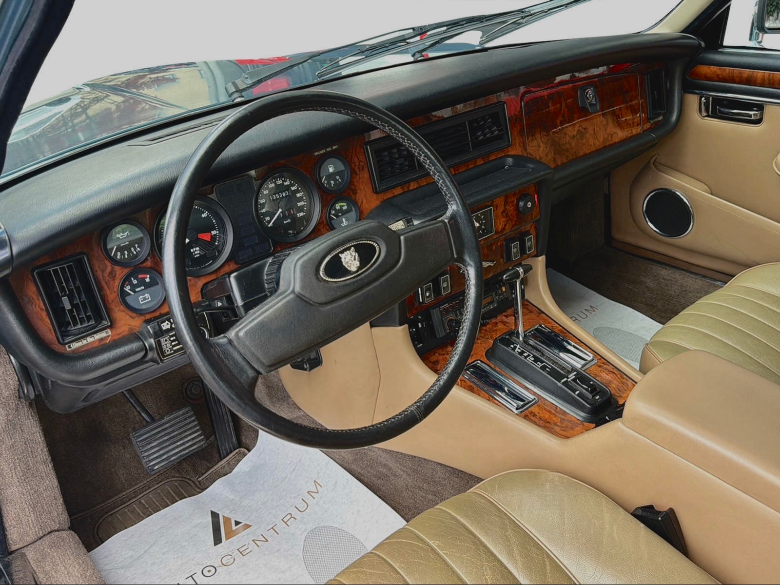 JAGUAR Sovereign 4.2-image-1