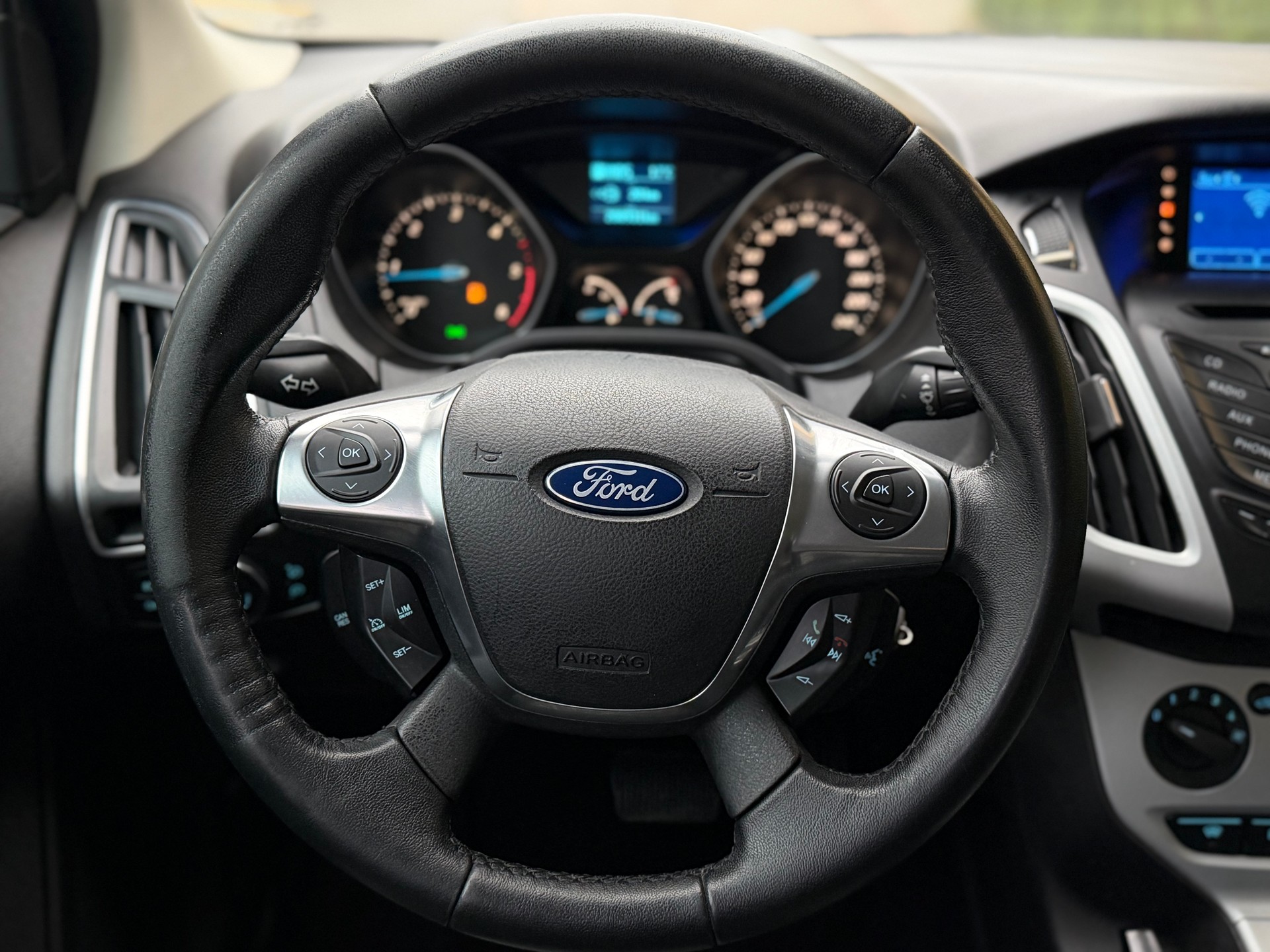 FORD Focus 2.0 TDCi Titanium PowerShift-image-14