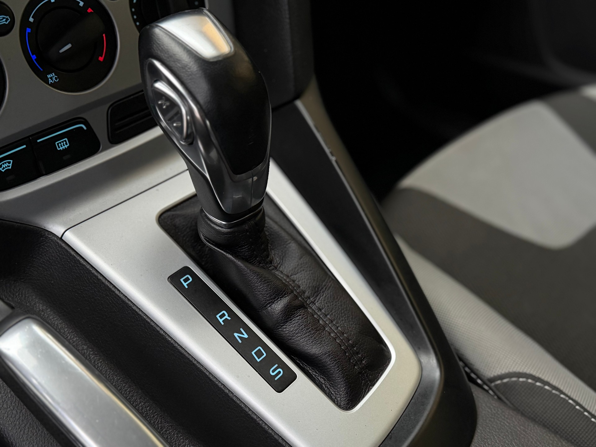 FORD Focus 2.0 TDCi Titanium PowerShift-image-20
