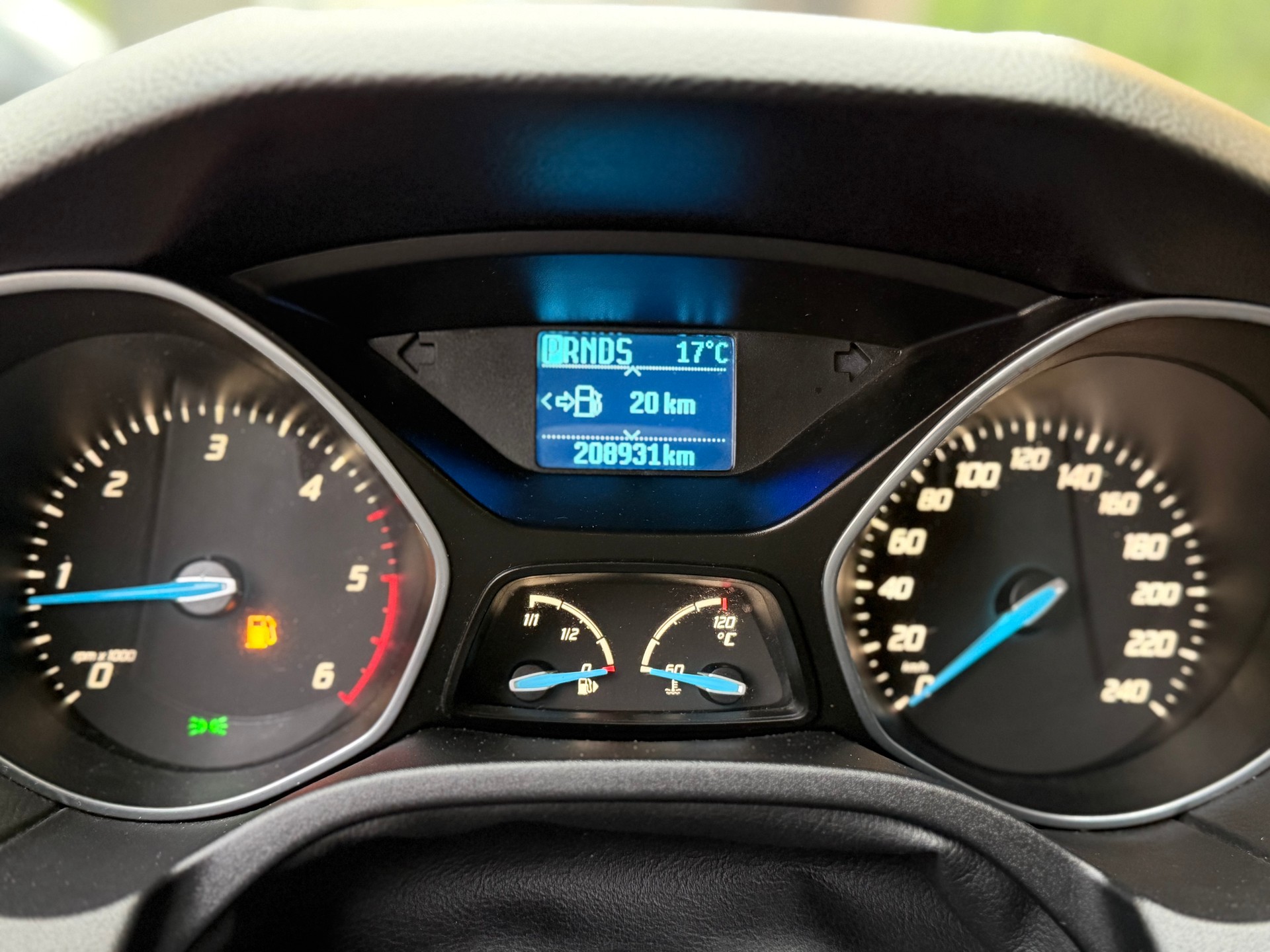 FORD Focus 2.0 TDCi Titanium PowerShift-image-16