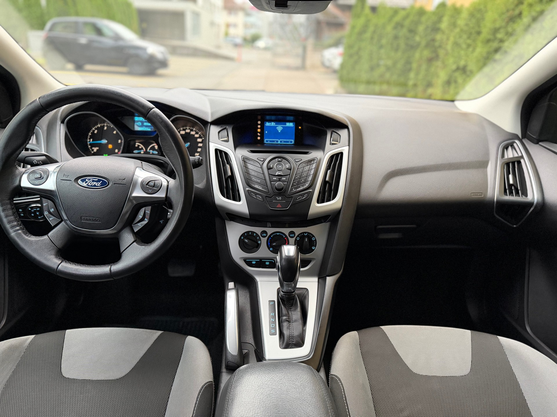 FORD Focus 2.0 TDCi Titanium PowerShift-image-13