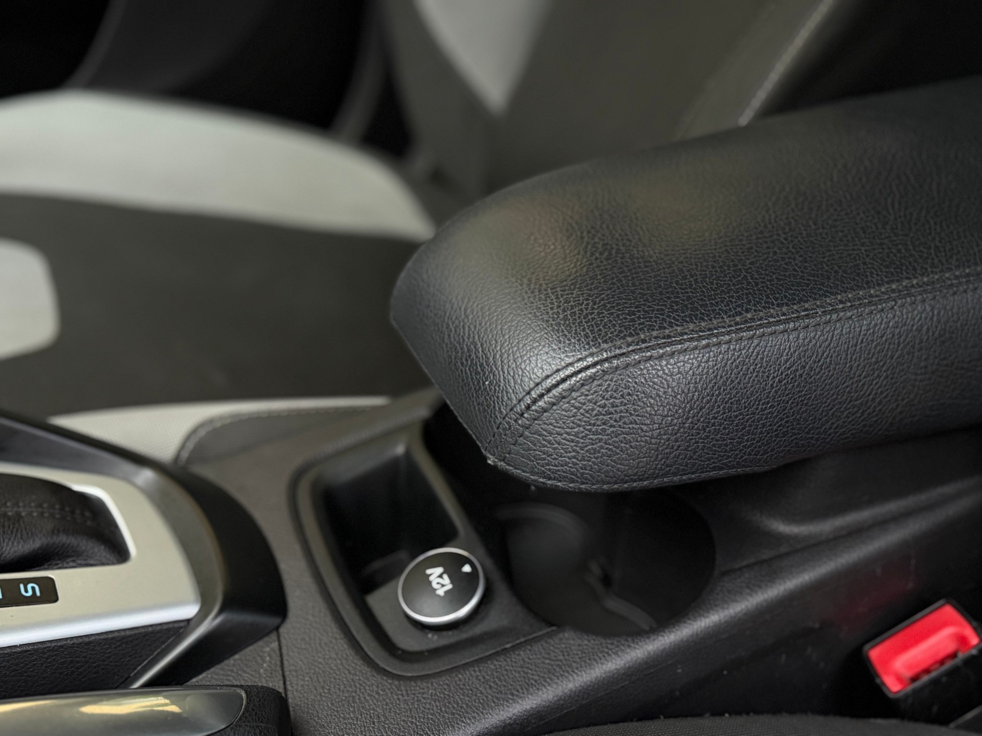 FORD Focus 2.0 TDCi Titanium PowerShift-image-23