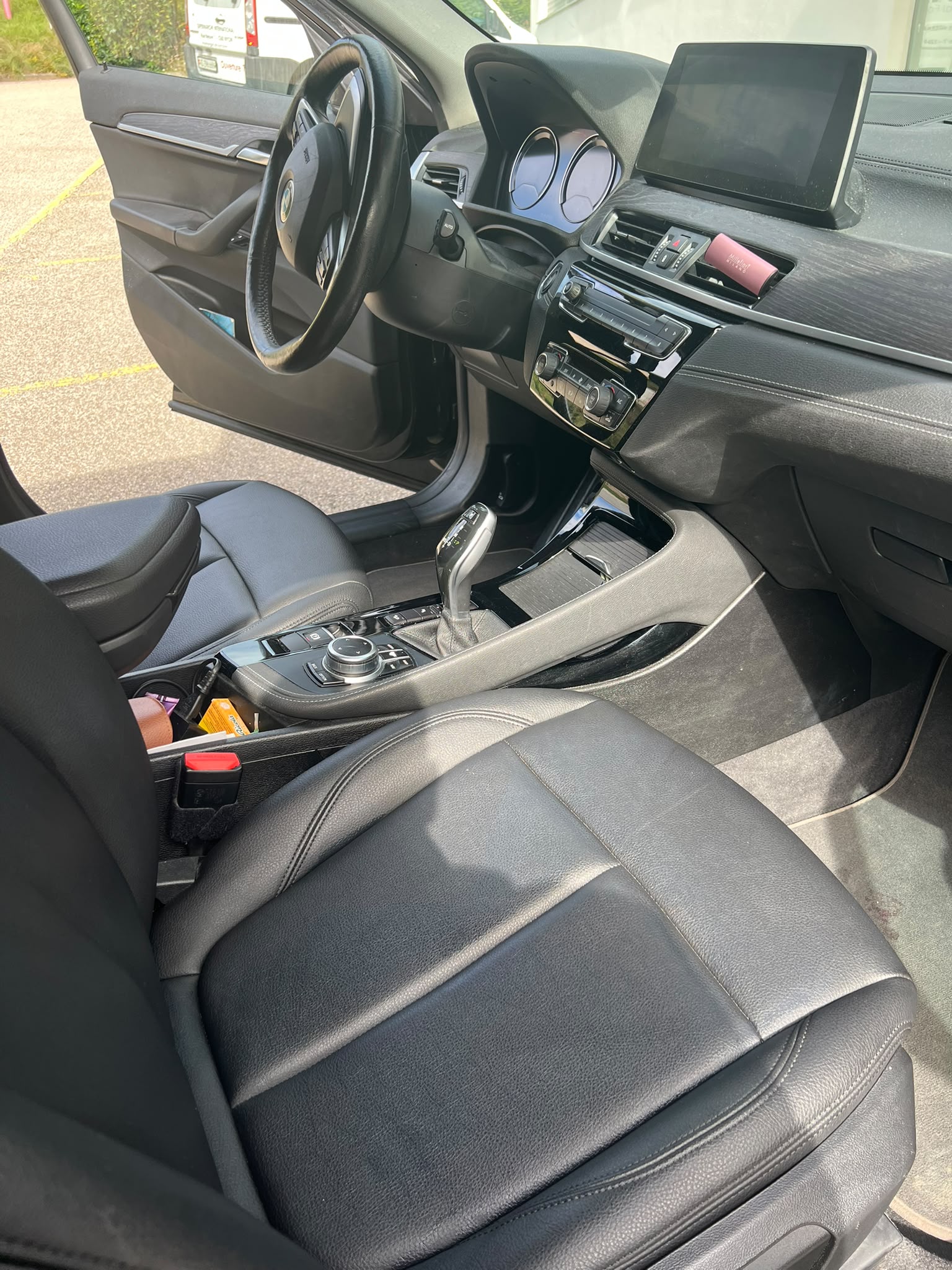 BMW 20i xDrive SAG-image-2