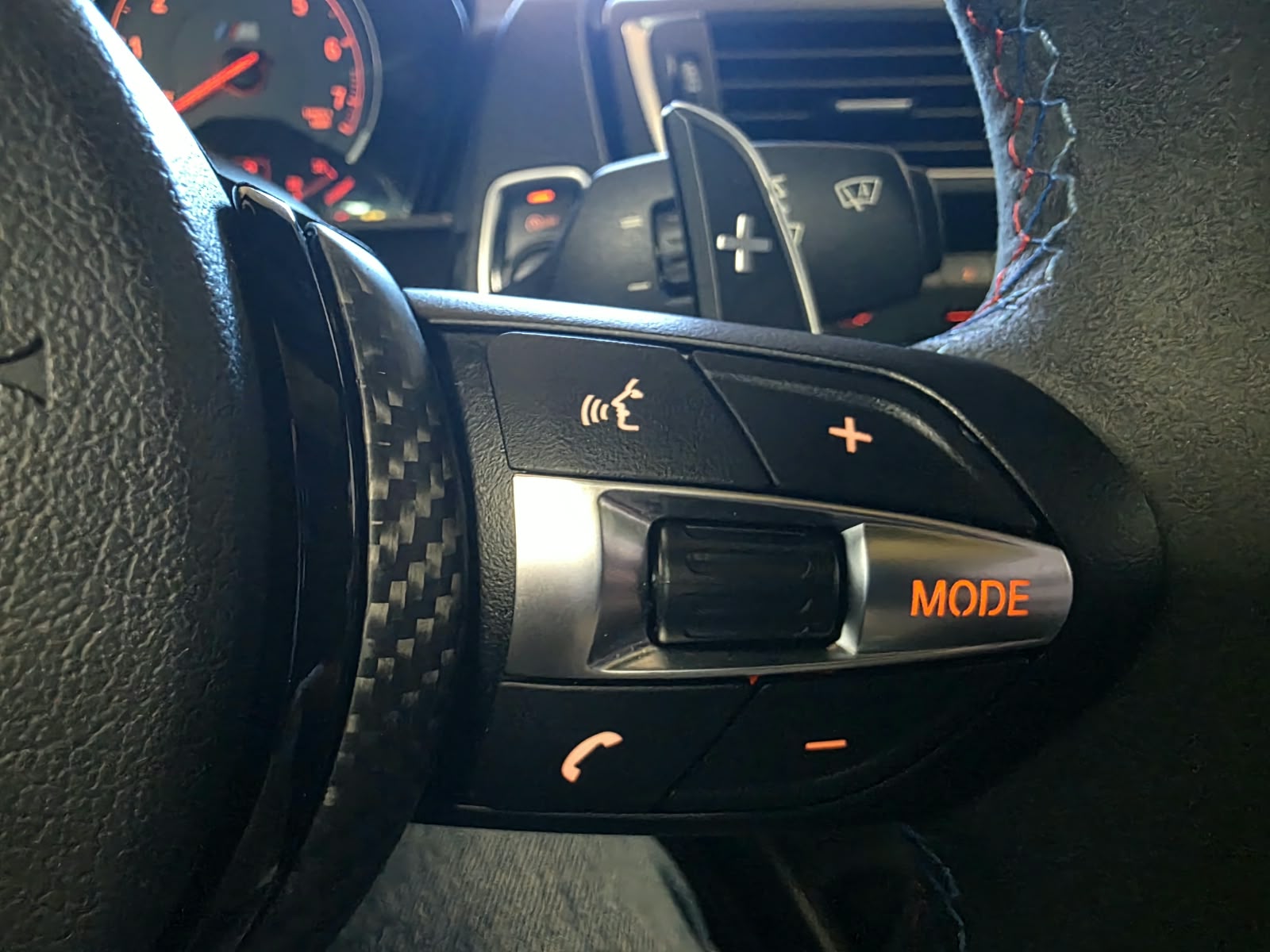 BMW BMW M2 3.0 Turbo DKG 7 rapports 370 ch Harman Kardon Toit ouvrant Accessoires Carbone-image-17