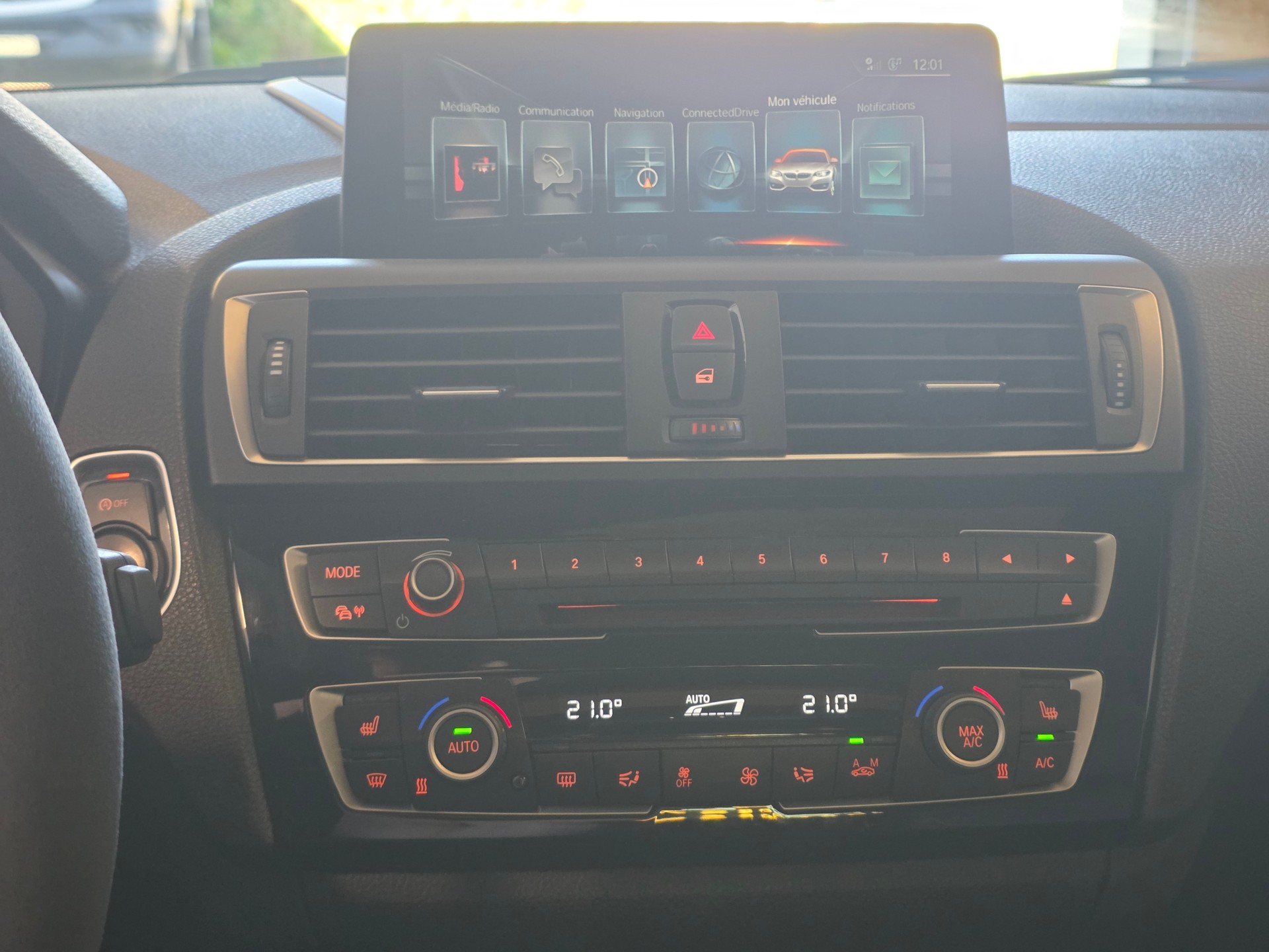 BMW BMW M2 3.0 Turbo DKG 7 rapports 370 ch Harman Kardon Toit ouvrant Accessoires Carbone-image-21